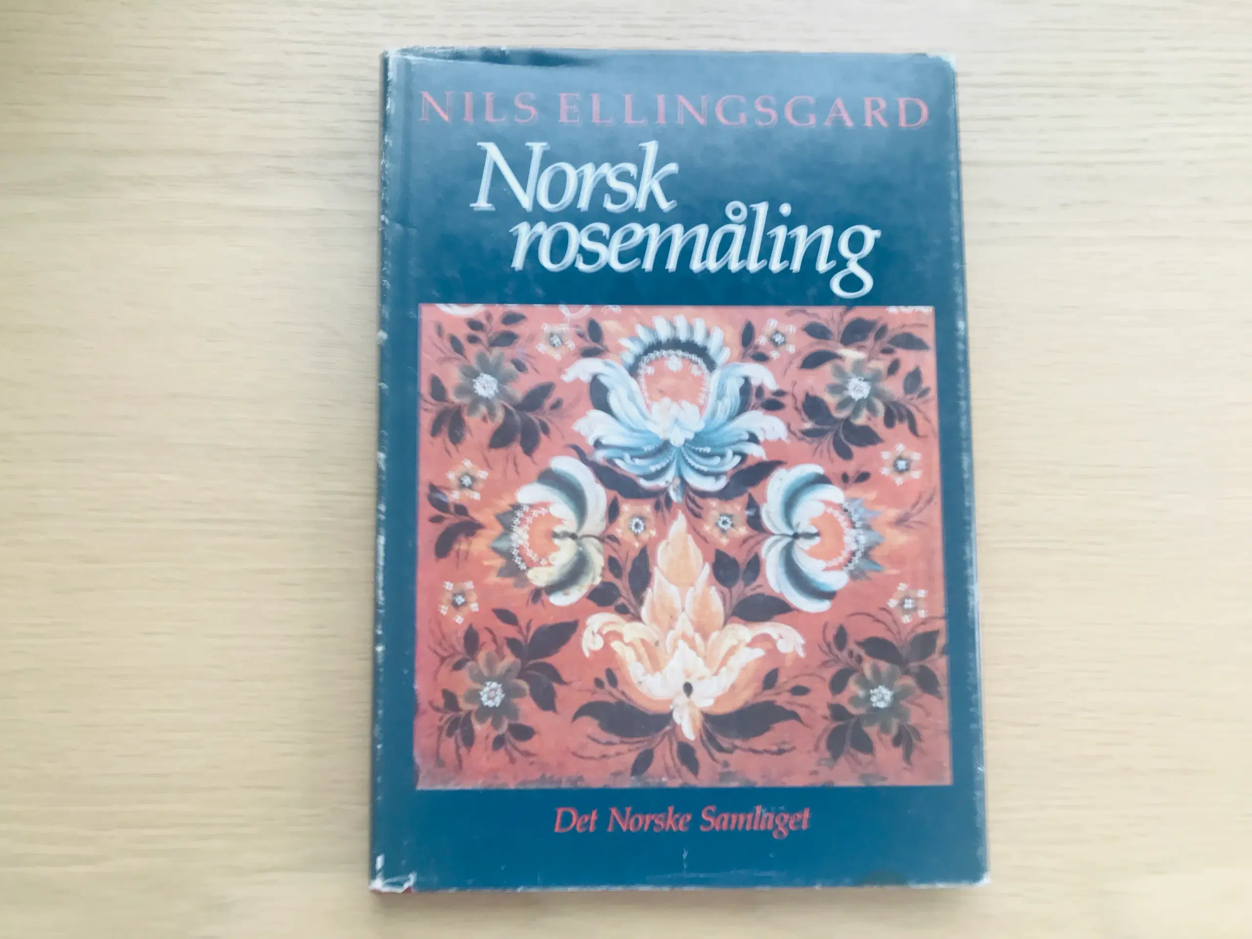 Norsk rosemåling af Nils Ellingsgard