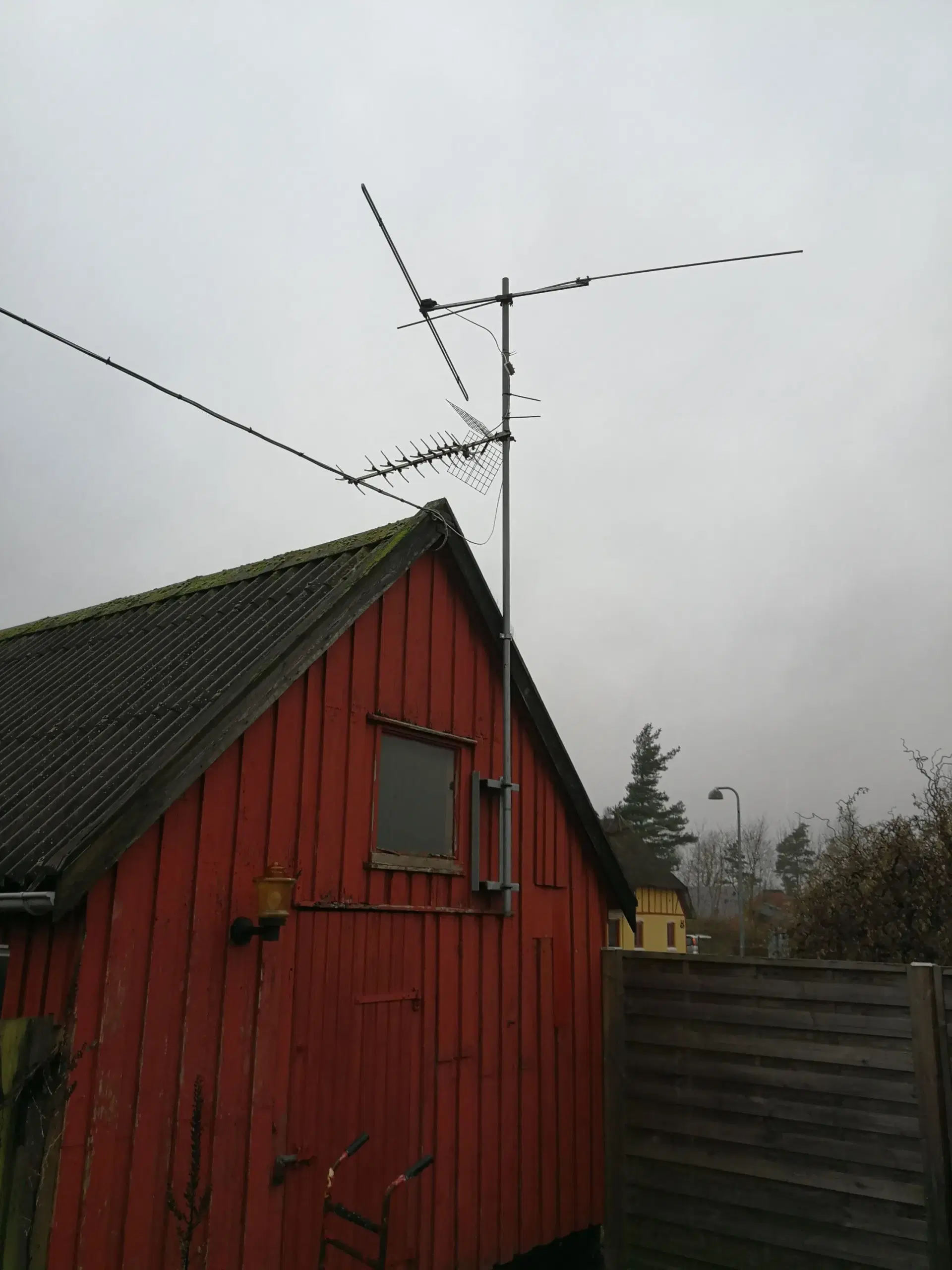 Antenne (både beslag stang og antenne)