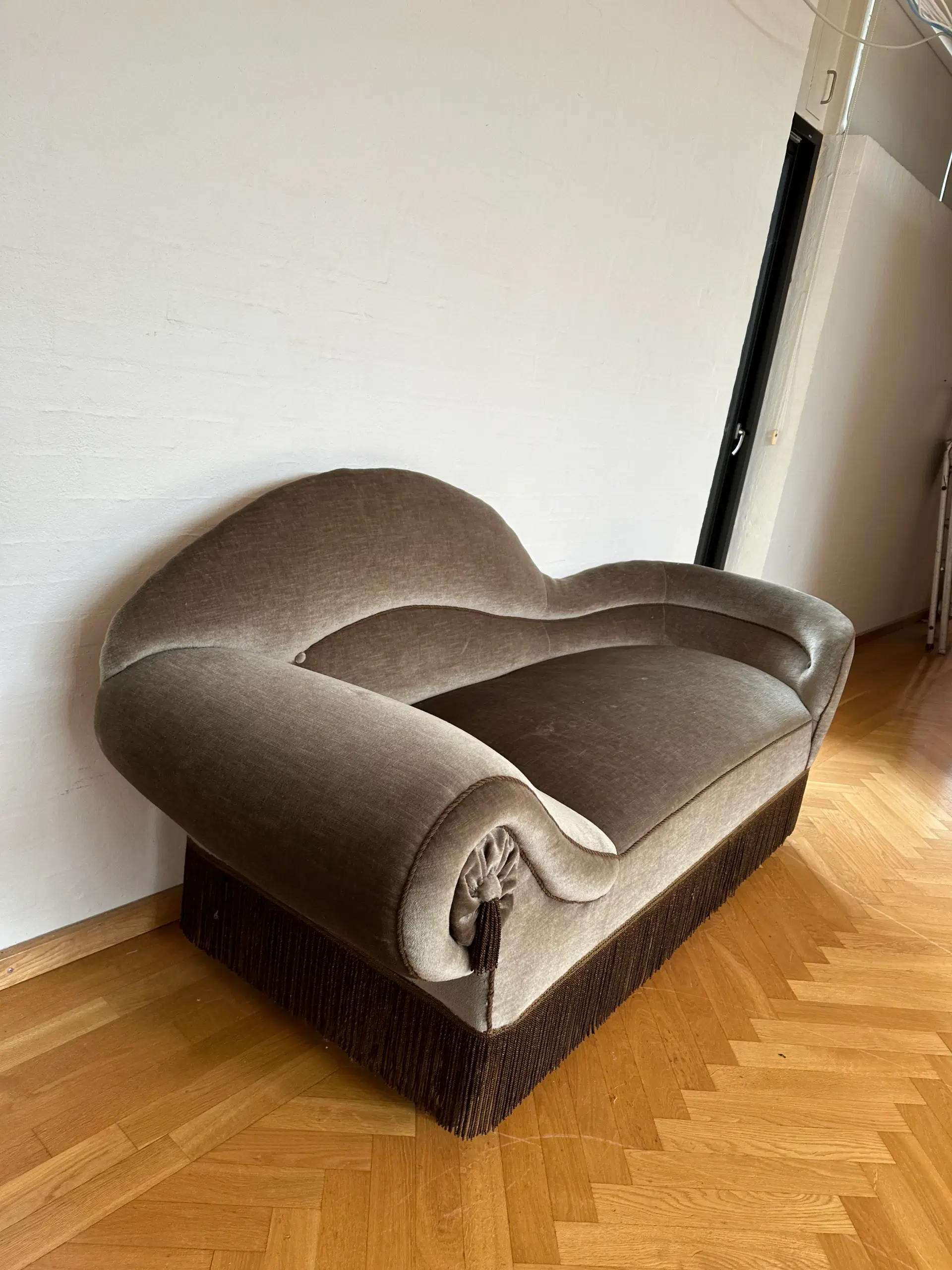 Chaiselong sofa