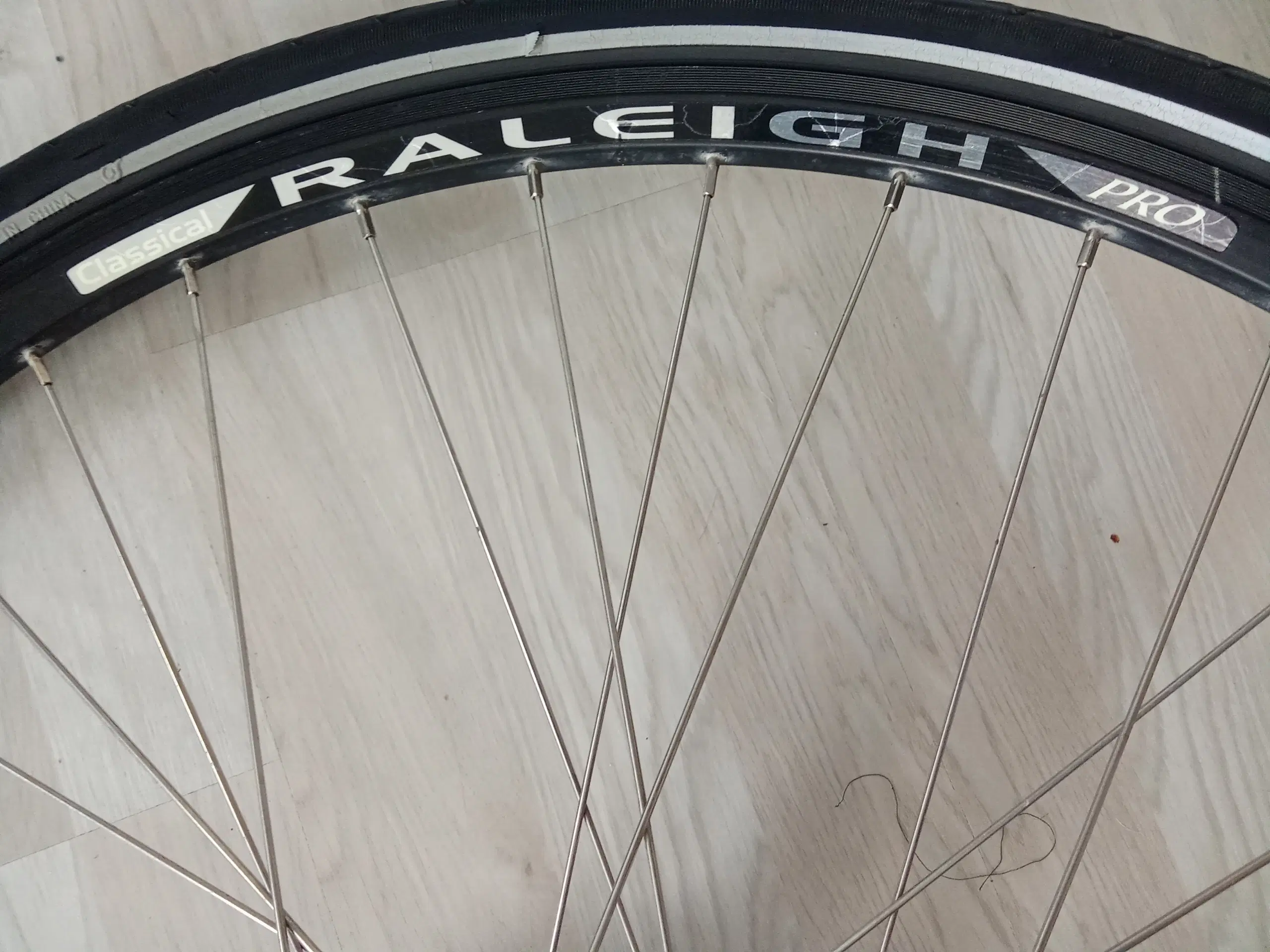 Classical Raleigh pro 28"