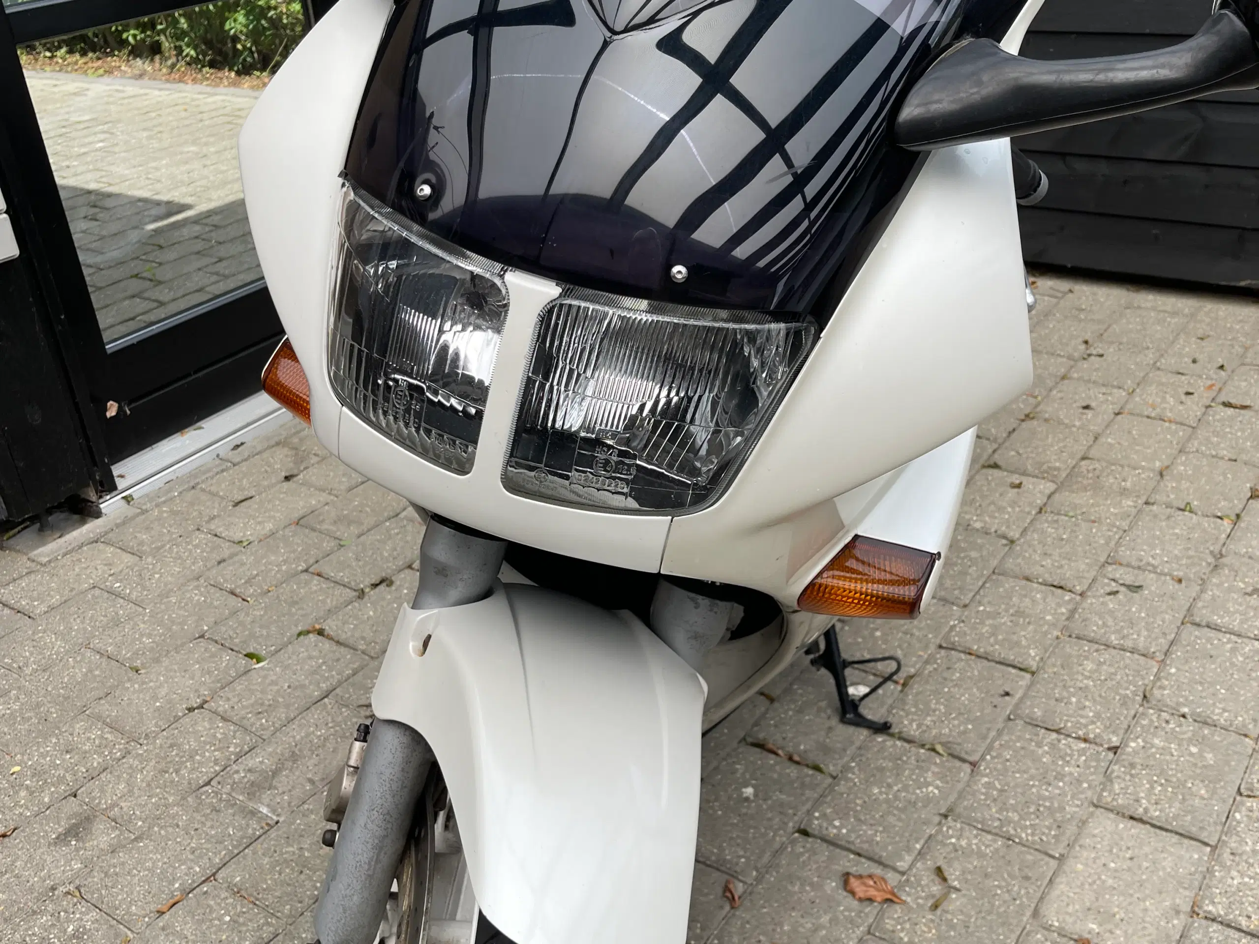 Honda VFR 750 F (rc36)