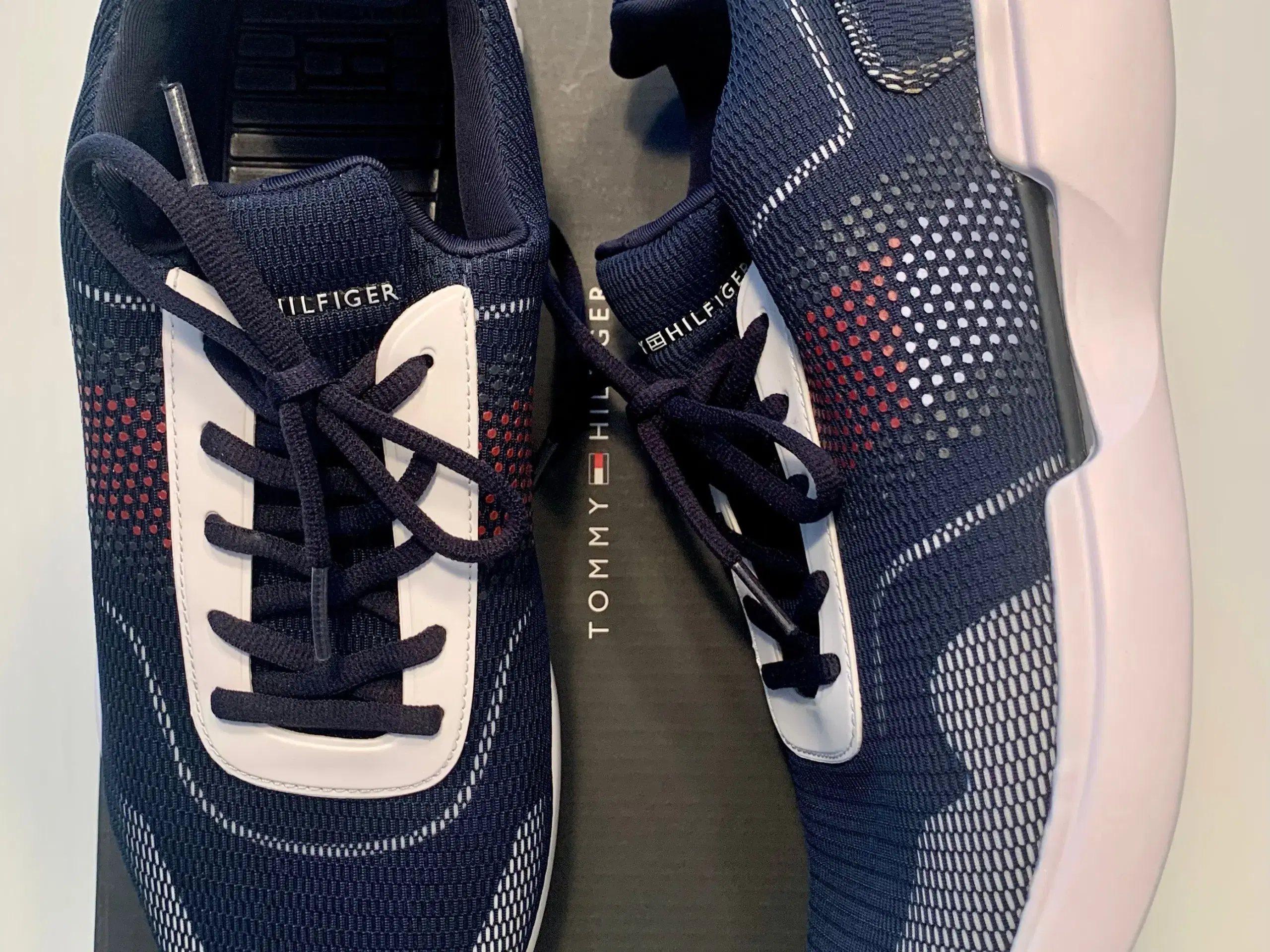 Tommy Hilfiger sneakers