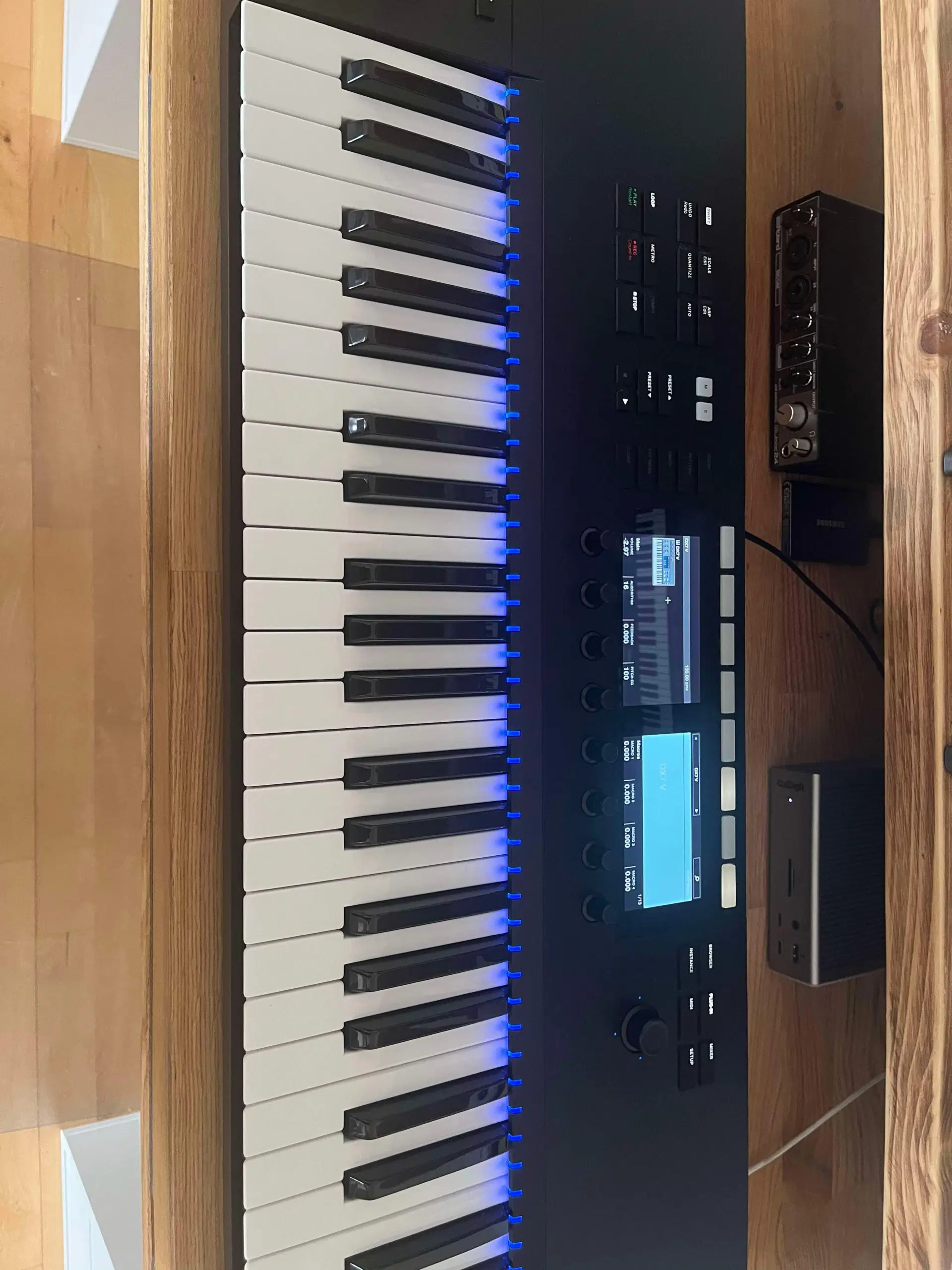 MIDI keyboard