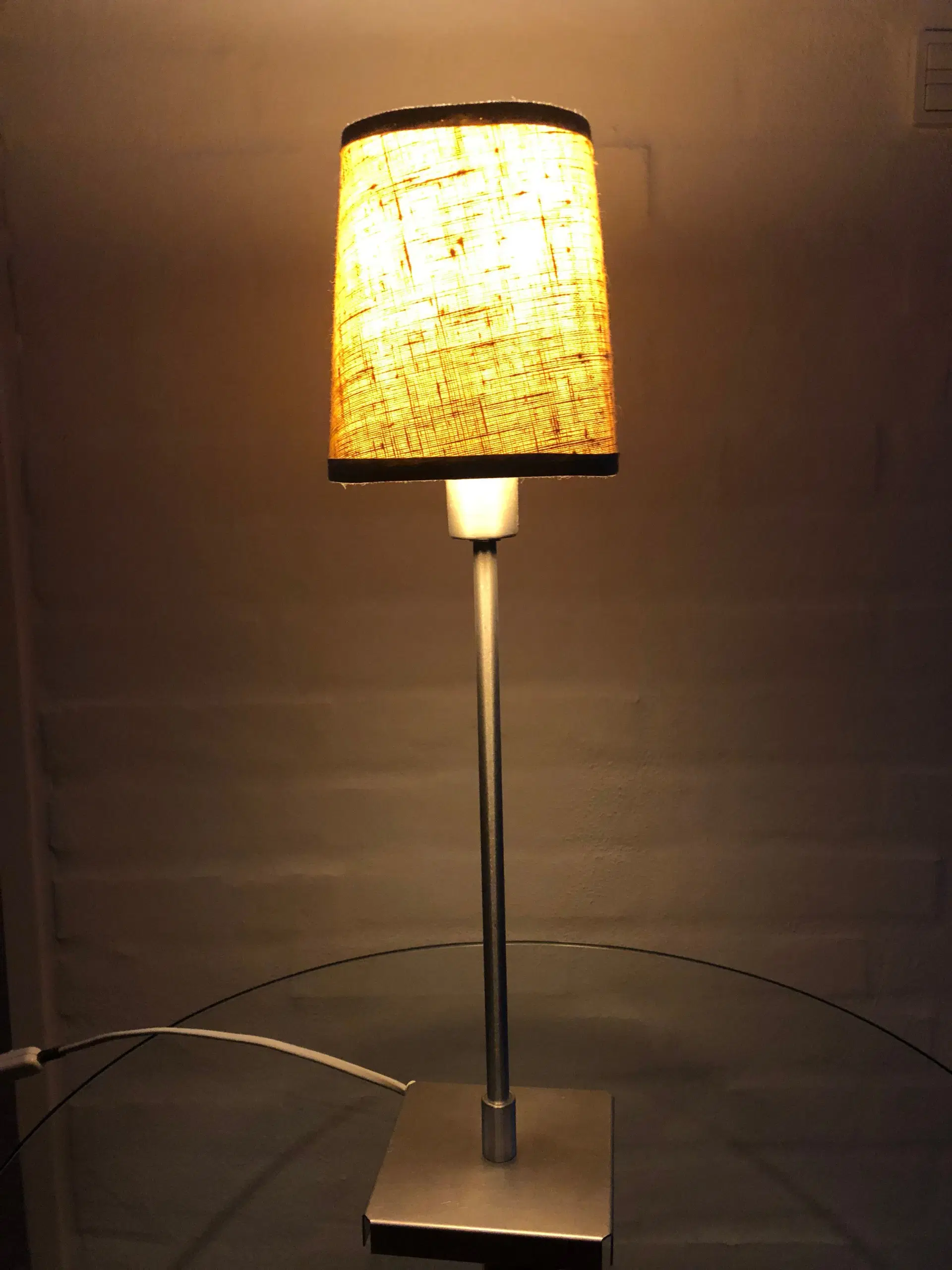 Bordlampe Frandsen Lighting