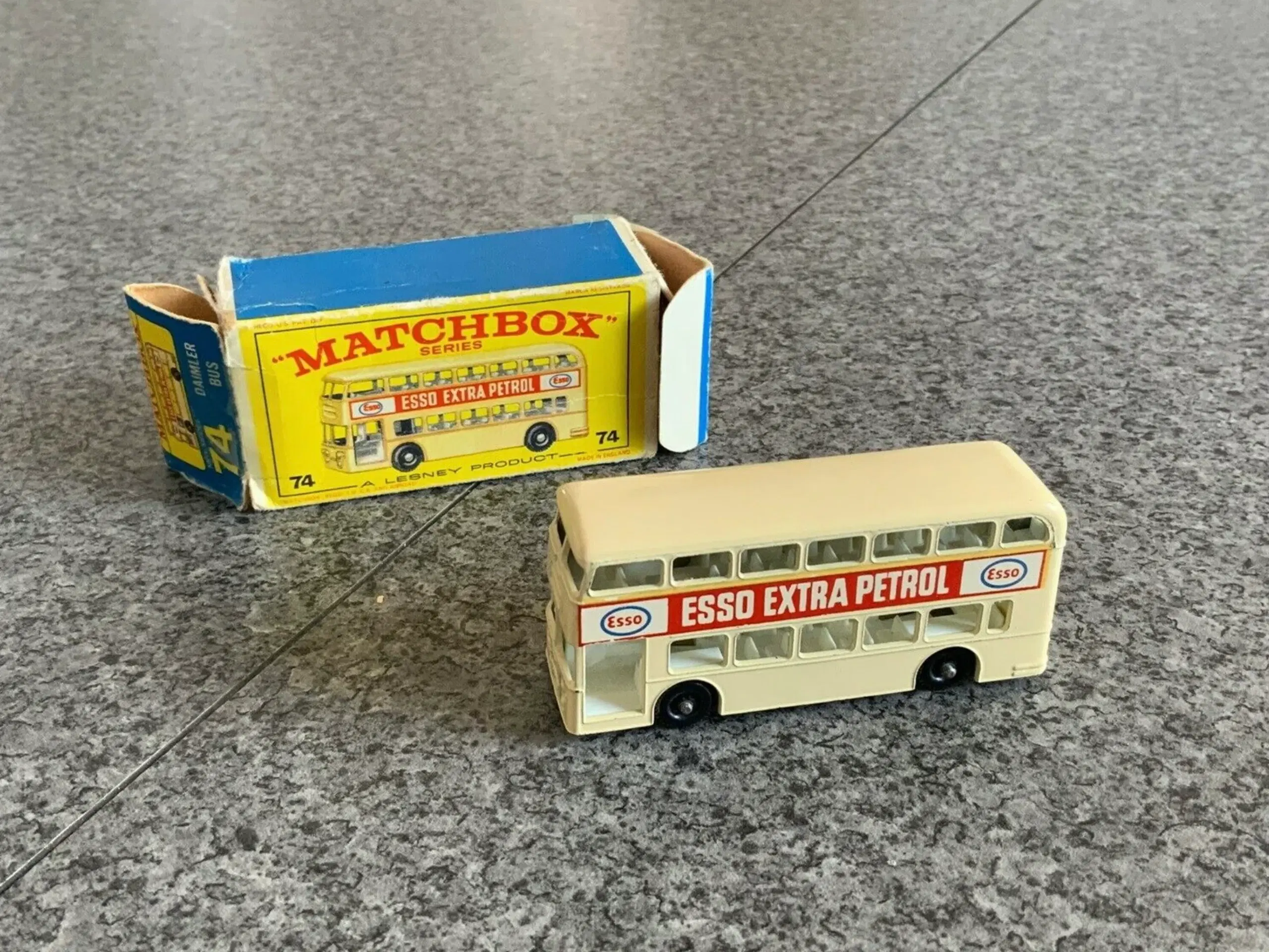 Matchbox No 74 Daimler Bus