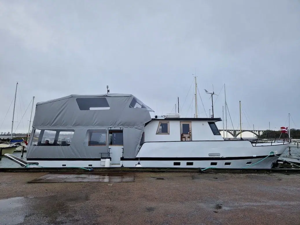 Nautica S - Totalrenoveret beboelsesbåd/ husbåd - Søsat i 2020 - Klar til sejlads/beboelse