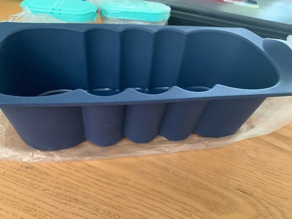 Tupperware skærebræt og bageform