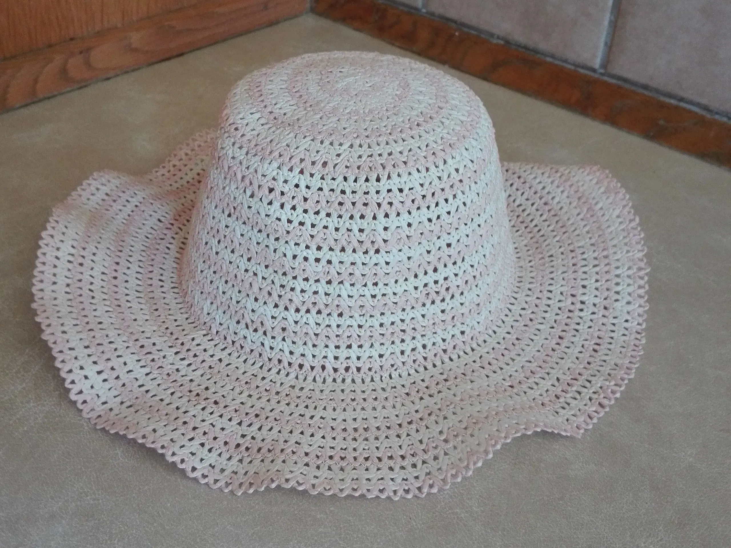 Sommerhat hvid / pink