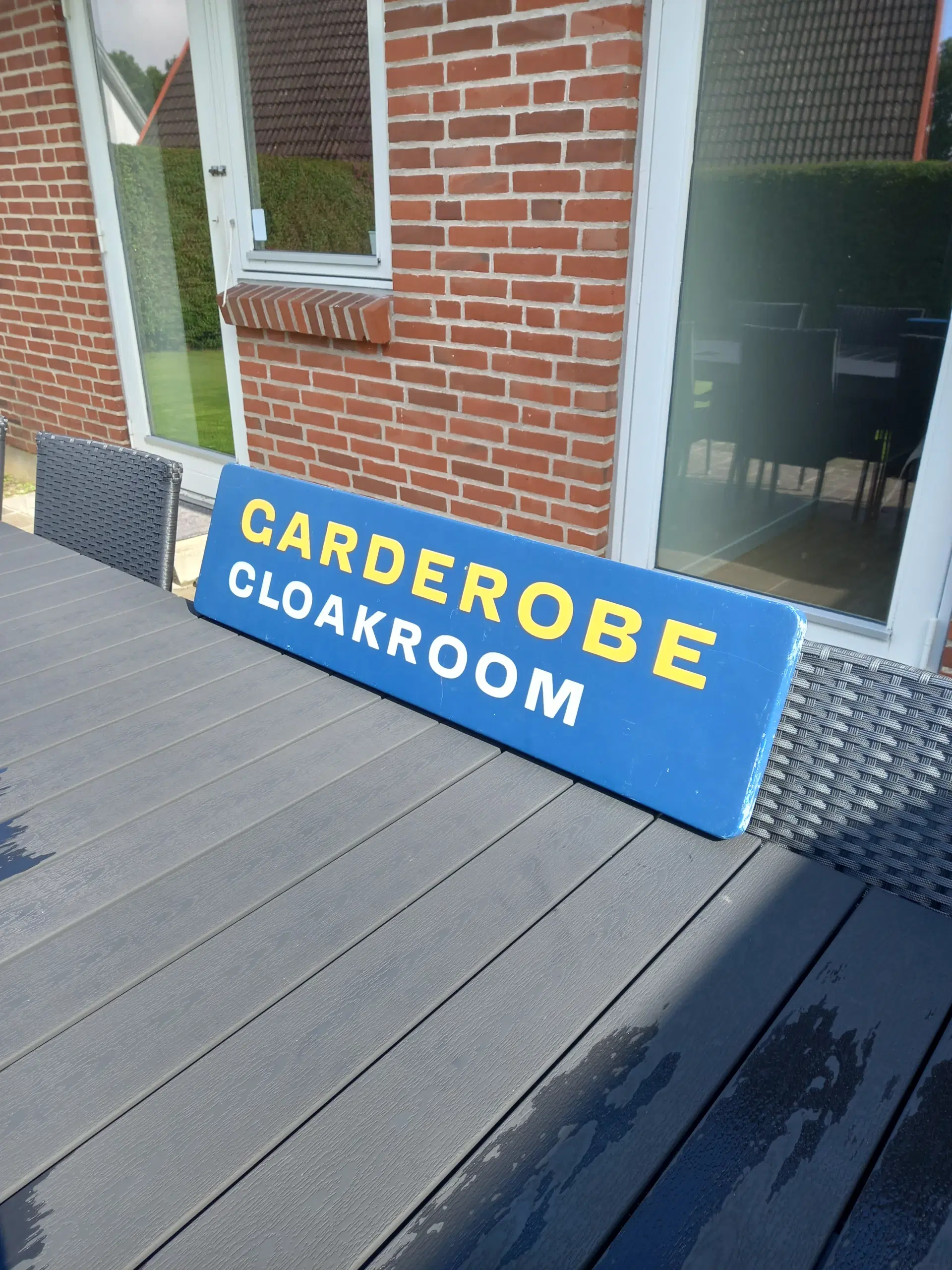 Garderobe skilt