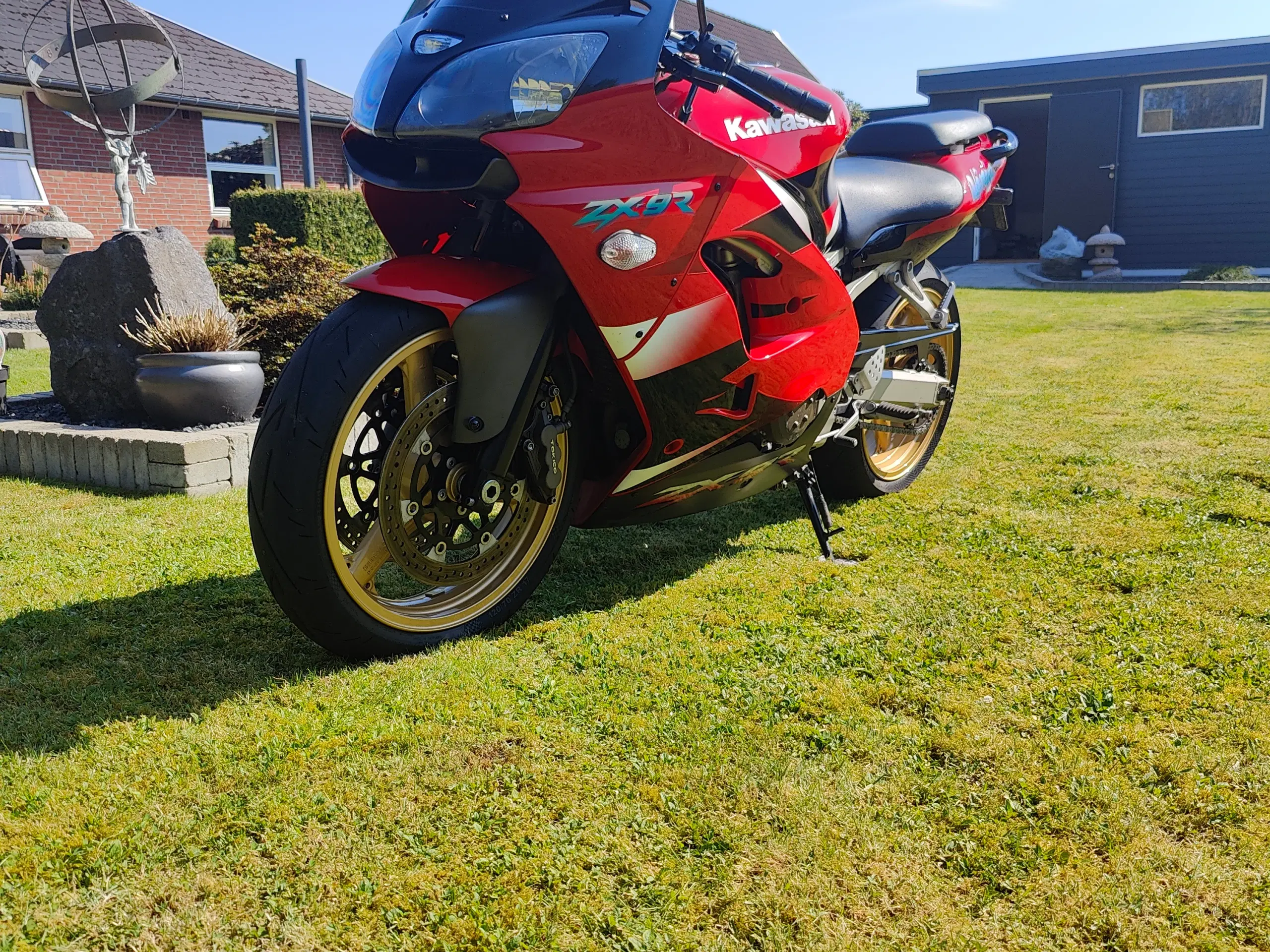 Kawasaki zx9r ninja