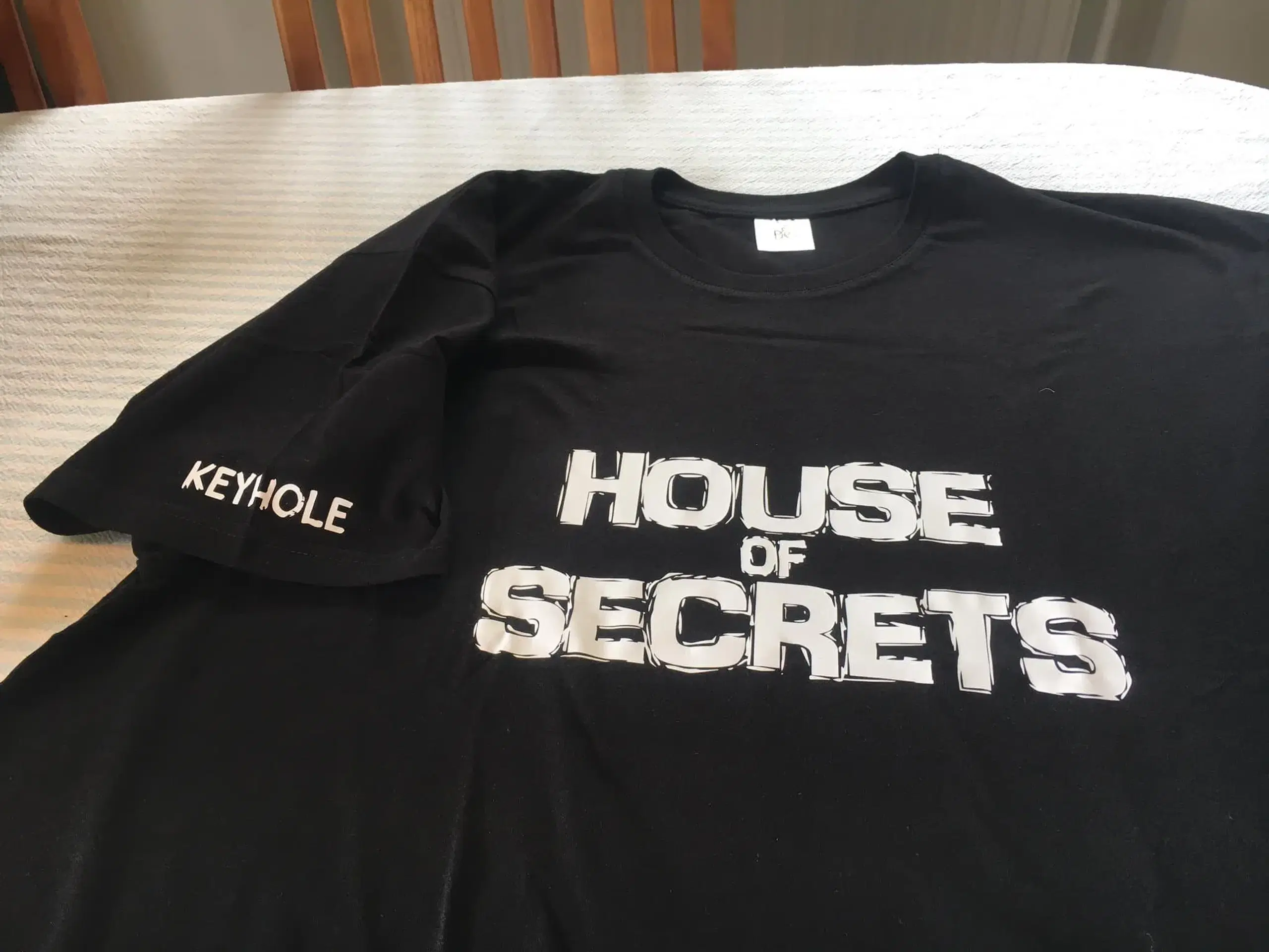 T-shirts fra det danske rockband House of Secrets