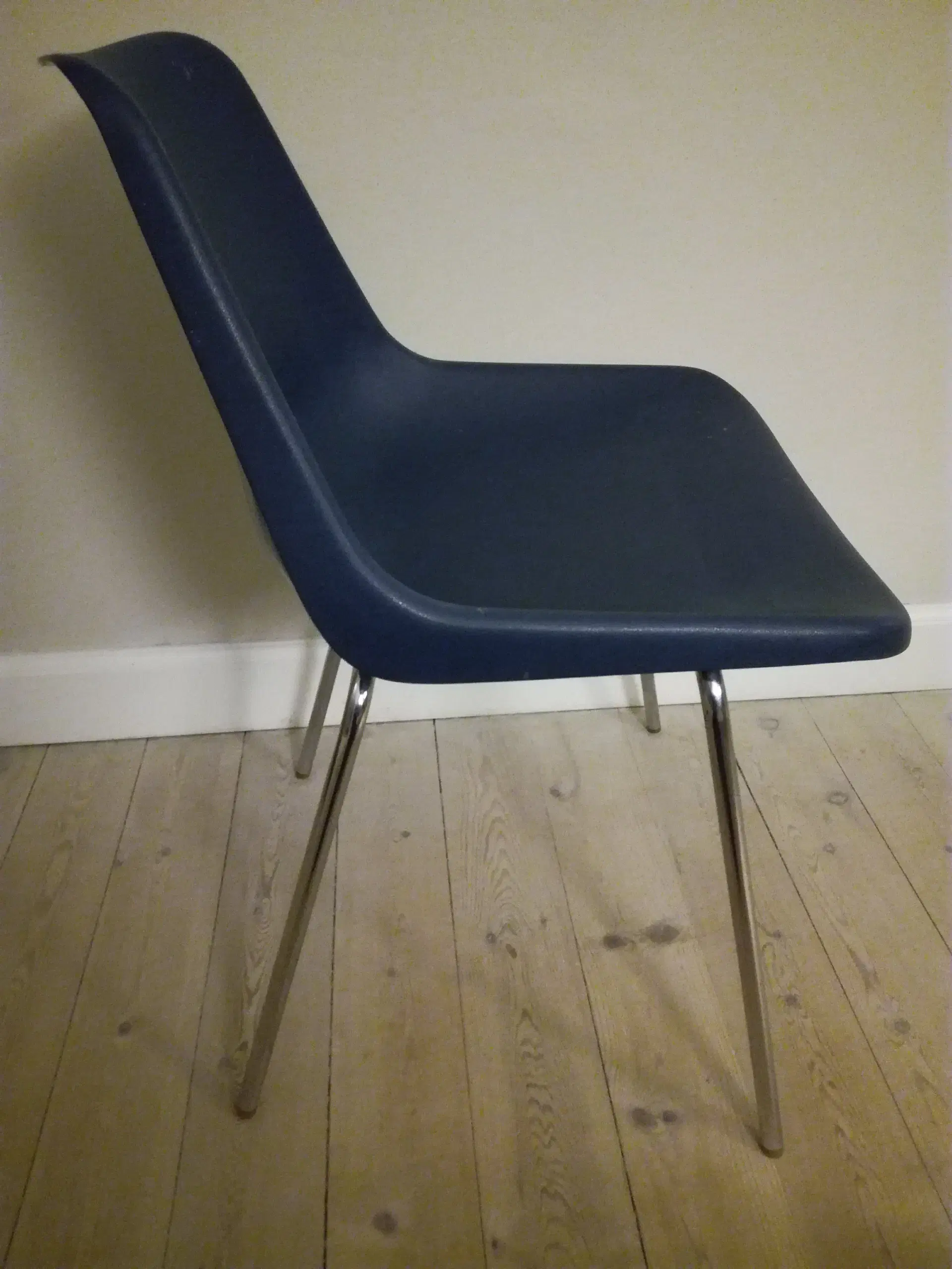 Robin Day Polypropylene Chair