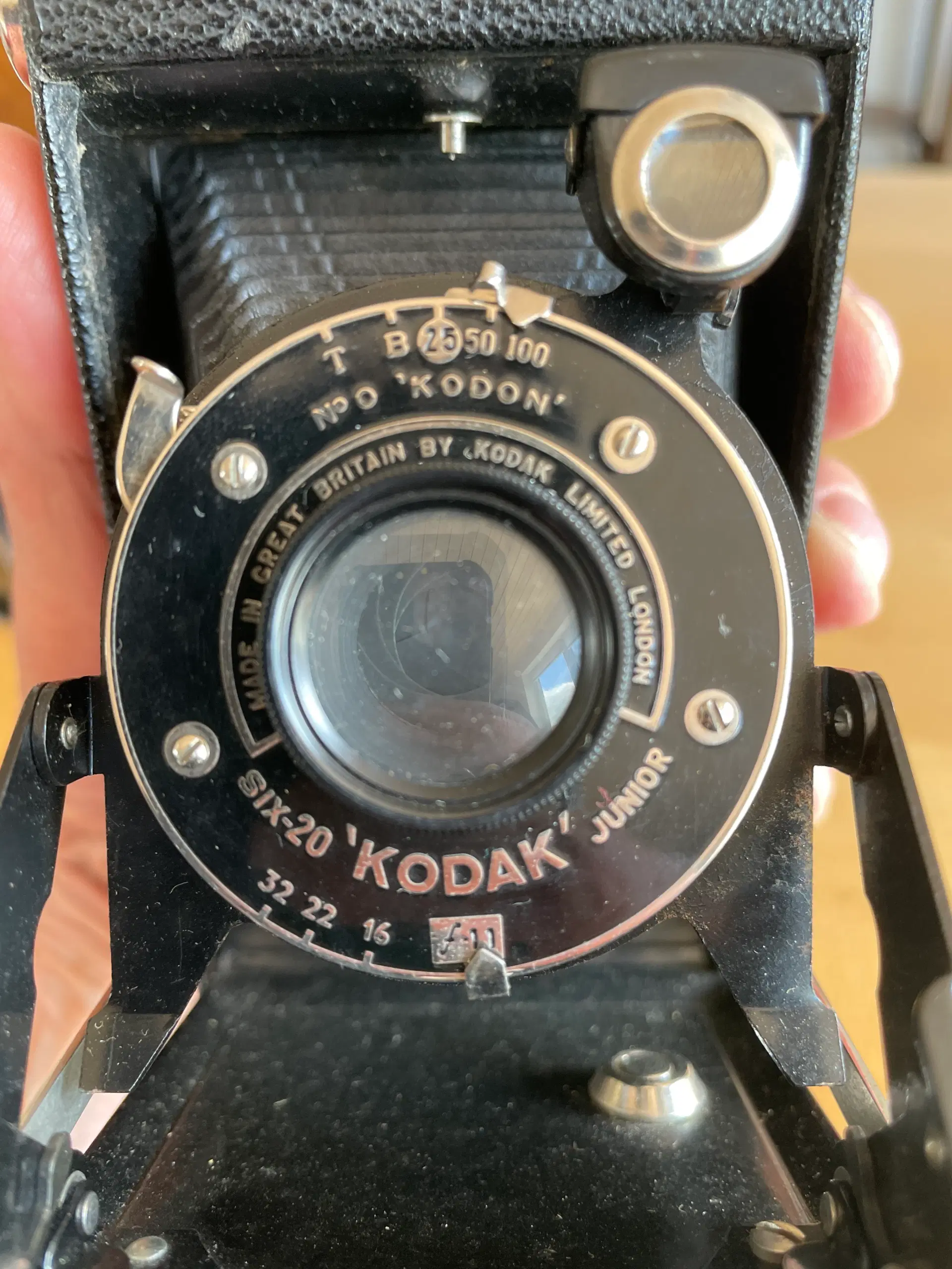 Gammelt kamera/ The Six Kodak Junior dublet