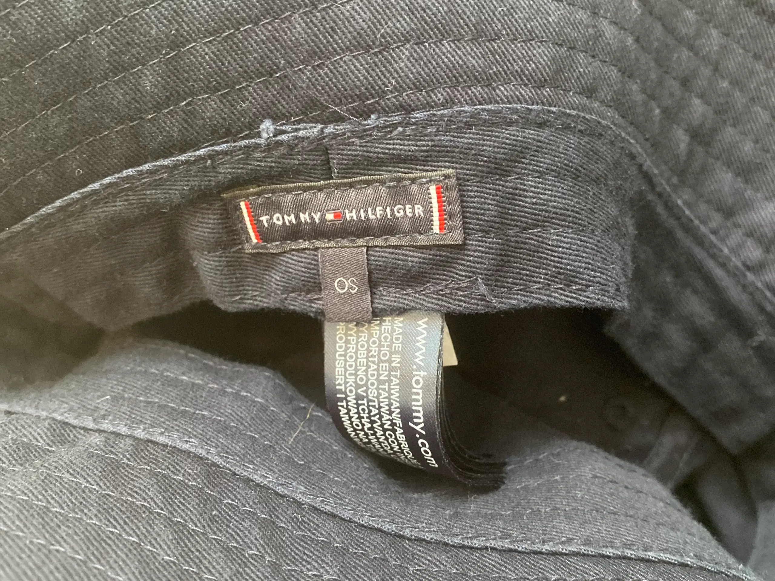 Tommy Hilfiger bøllehat