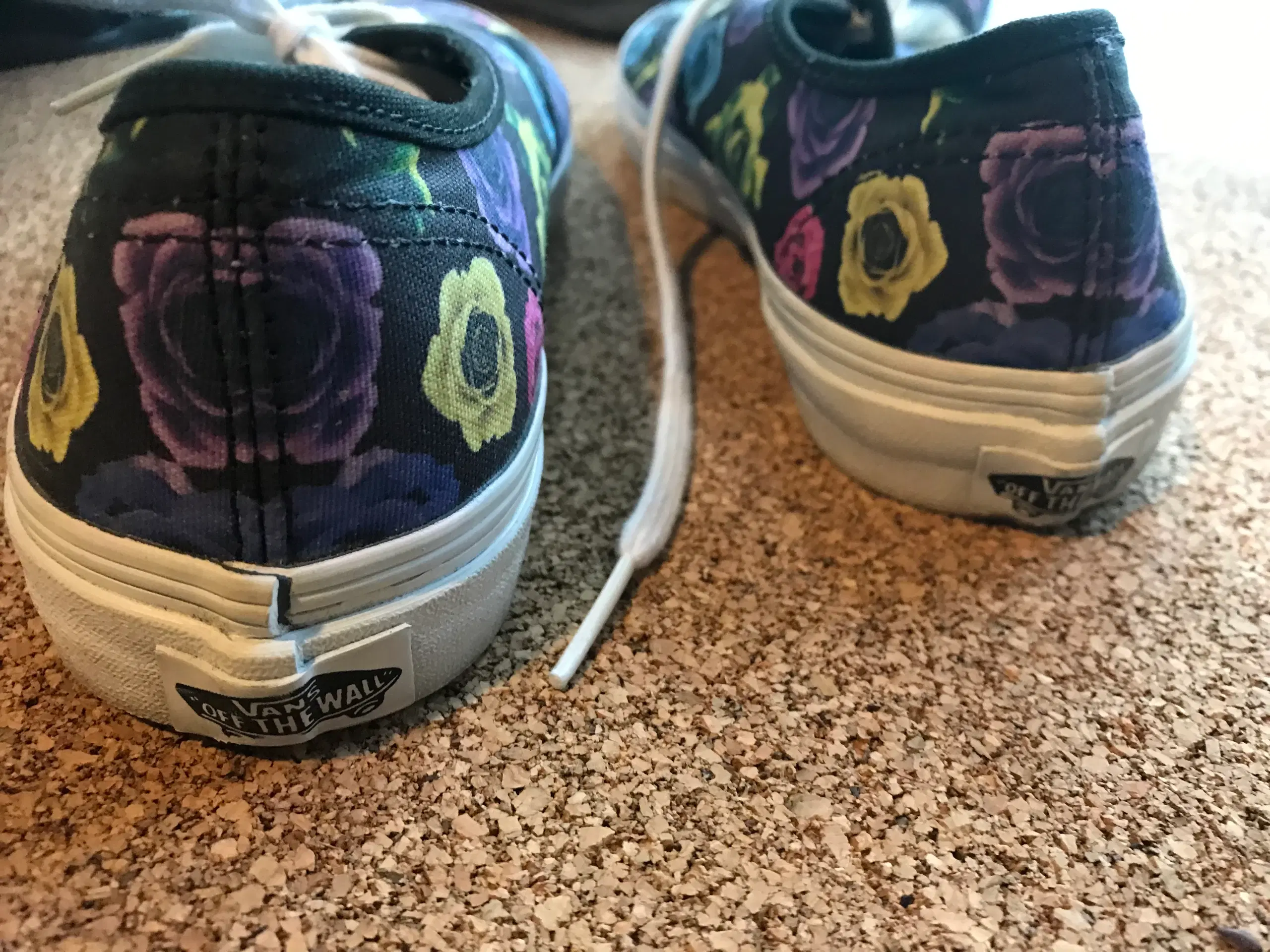 Sneakers str 38 Vans Damesko stilfulde blomster