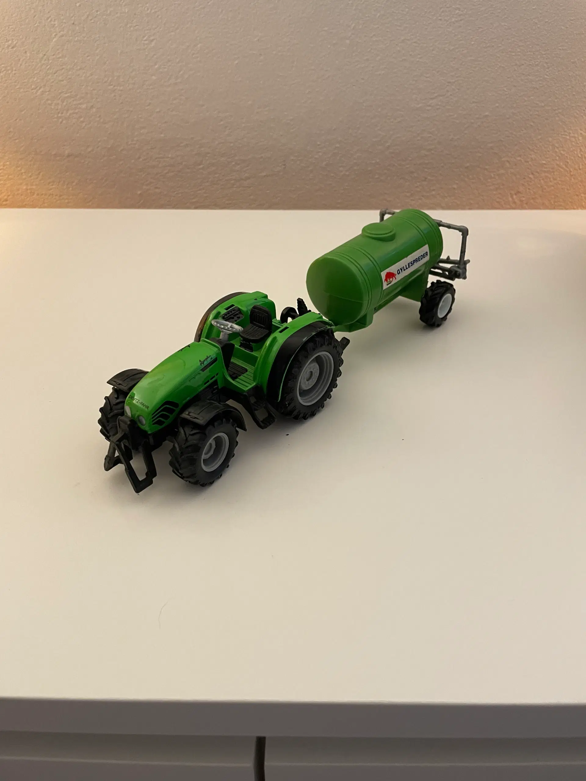 Agroplus 70 deutz med gylletransporter Legetøj