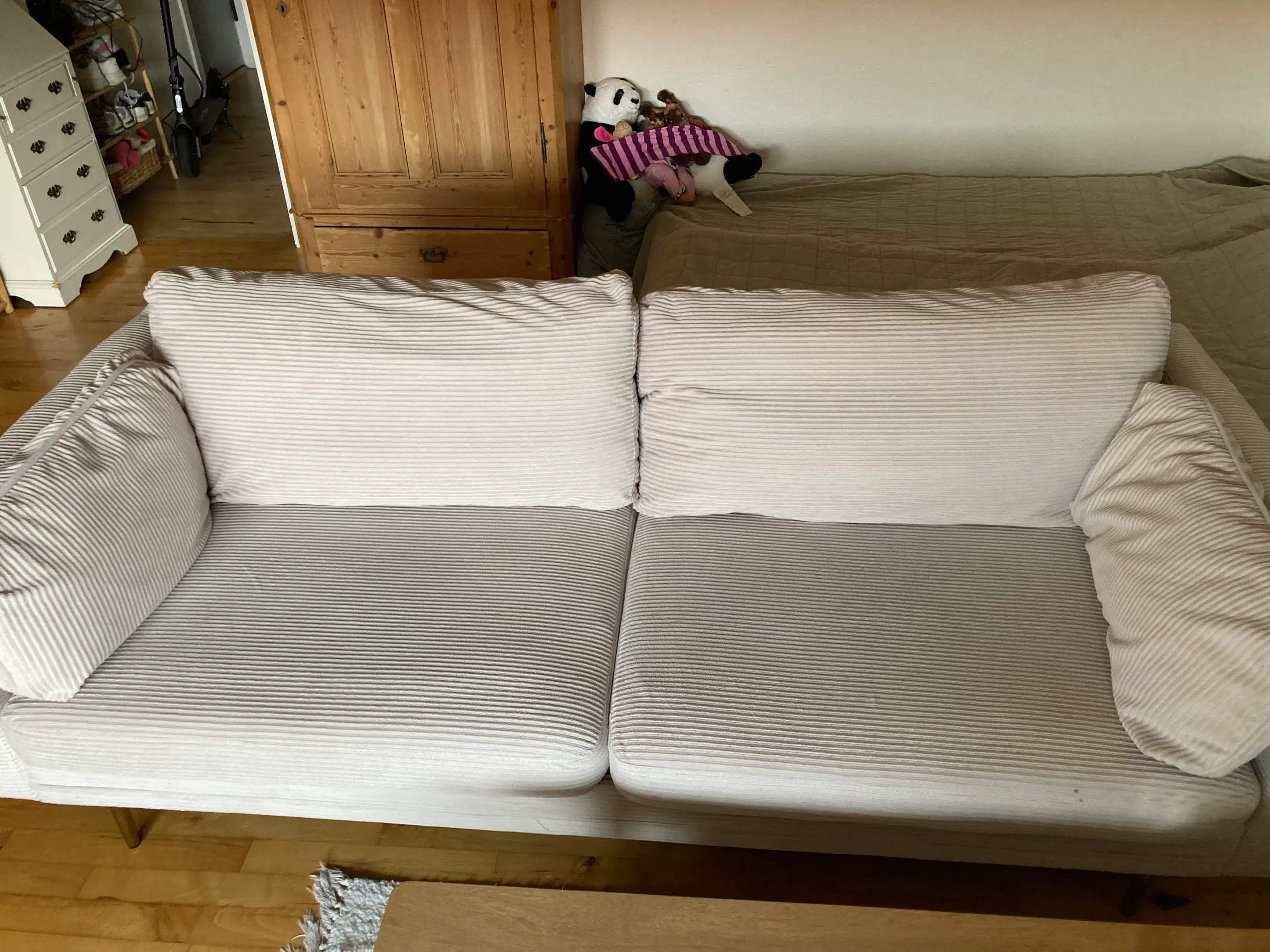 Fin 3 personers sofa