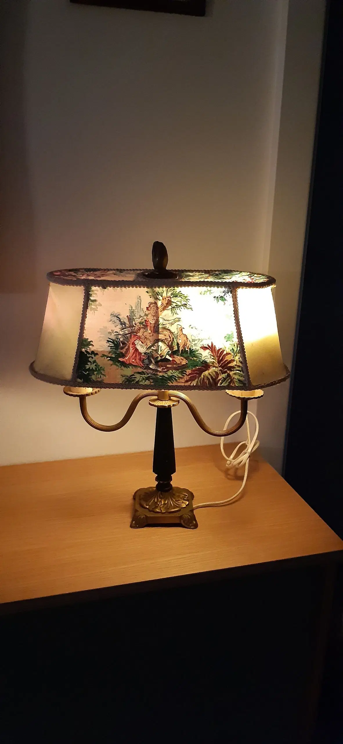 Antik bord lampe