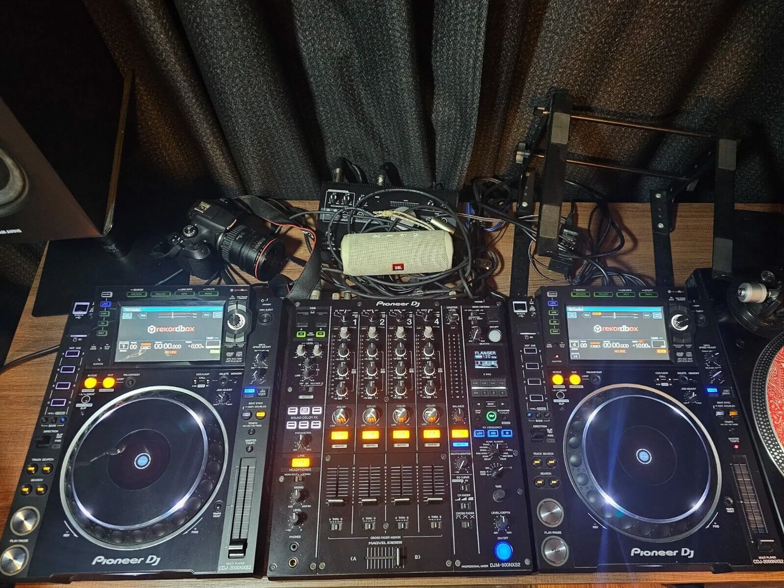 Pioneer CDJ 2000 NXS2 + DJM 900 NXS2 opsætning