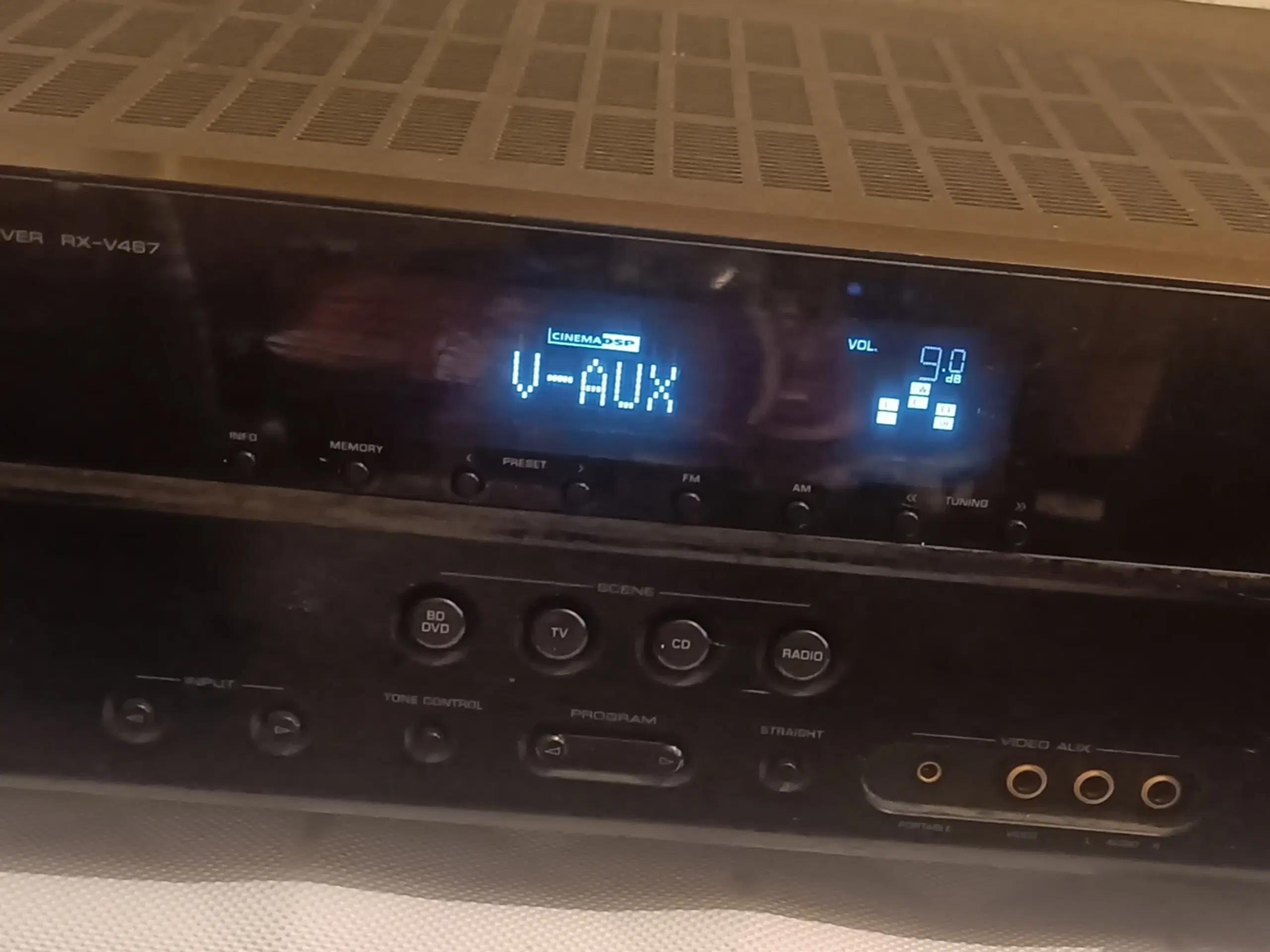 Yamaha RX-V467 Receiver spiller som ny