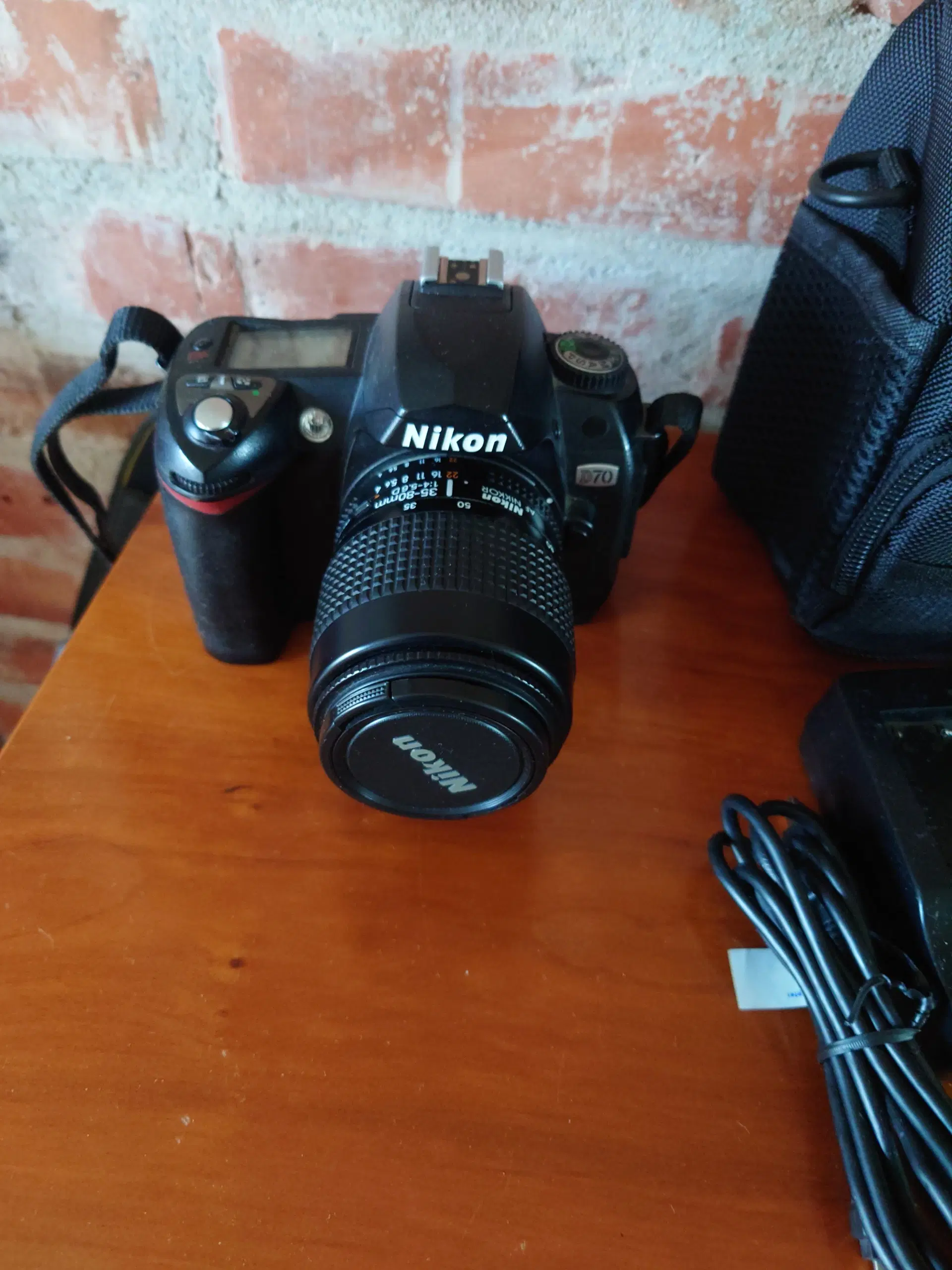 Nikon D70  2Gb ram 35-80mm objektiv og ny taske