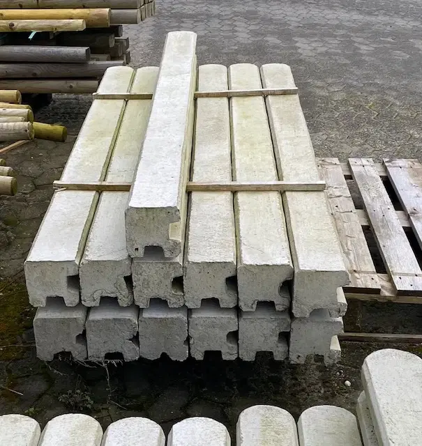 Hegnsstolper 13x13 cm i beton