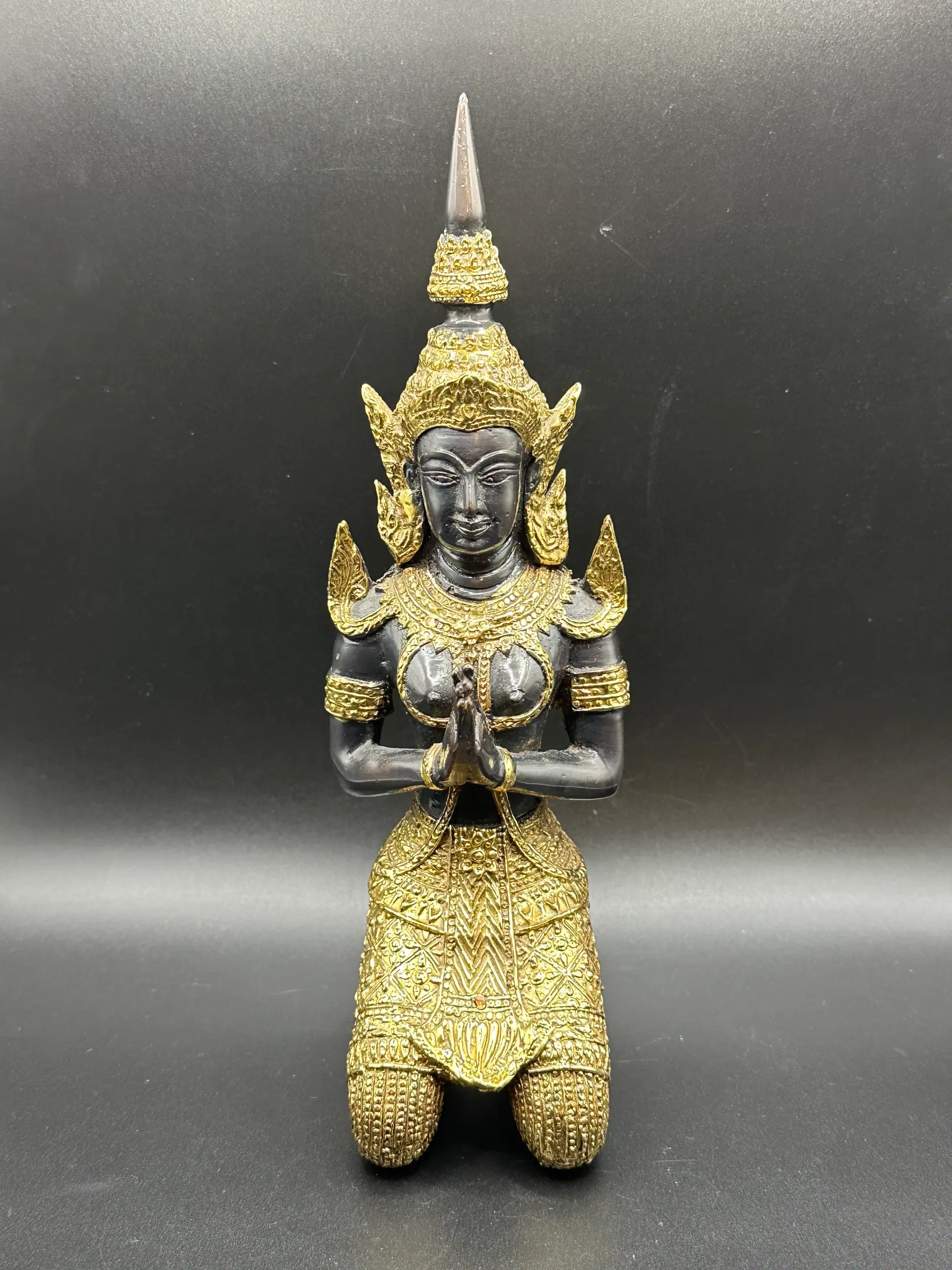 To vintage Buddha figurer af bronze