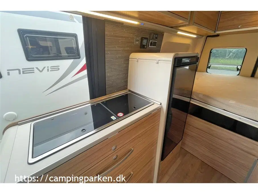 2021 - Hymer Grand Canyon S   Hymer Grand Canyon S byder på køreoplevelse 4 sovepladser under 6 meter