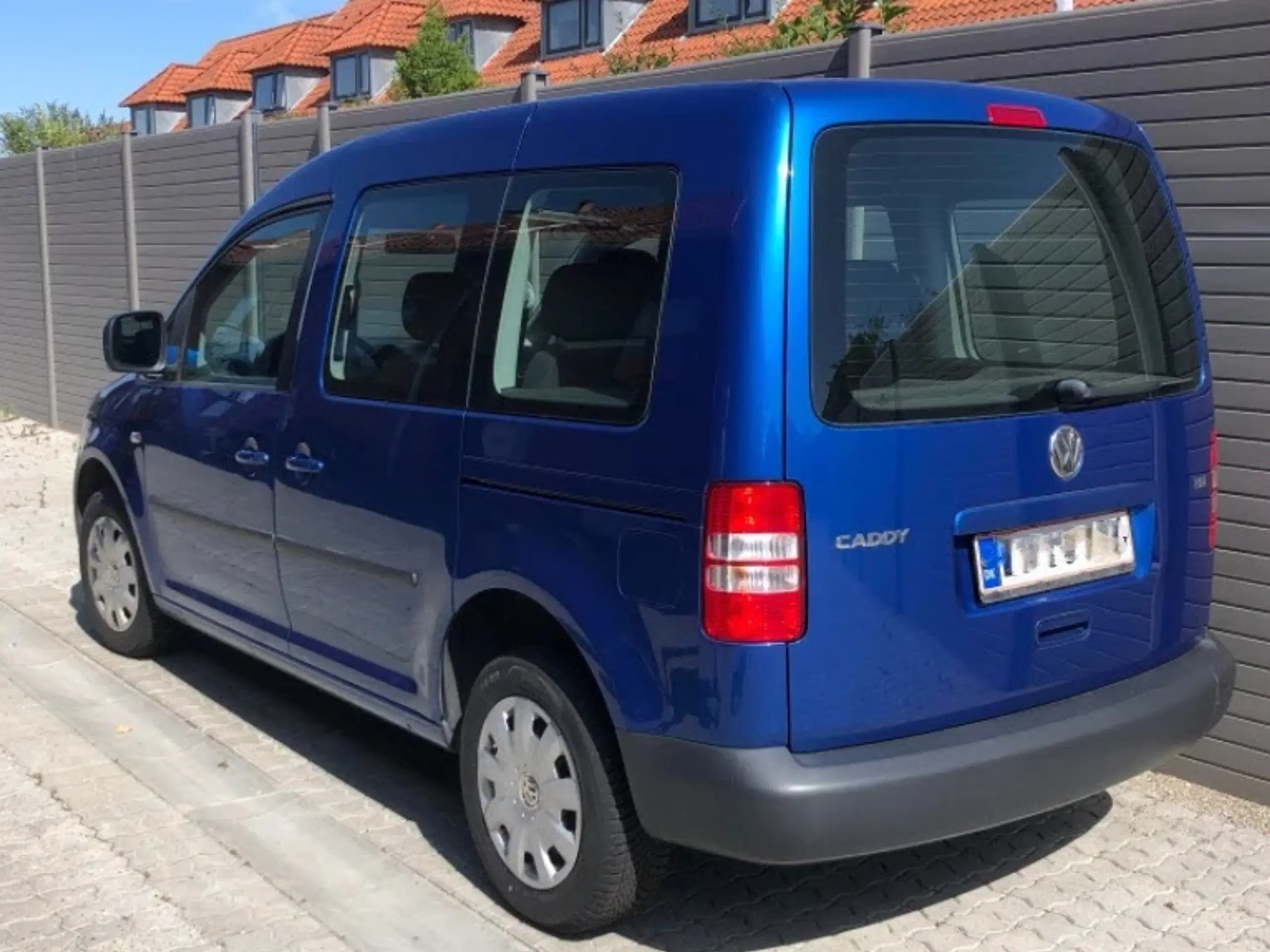 VW CADDY 1,2 TSI 86 HK