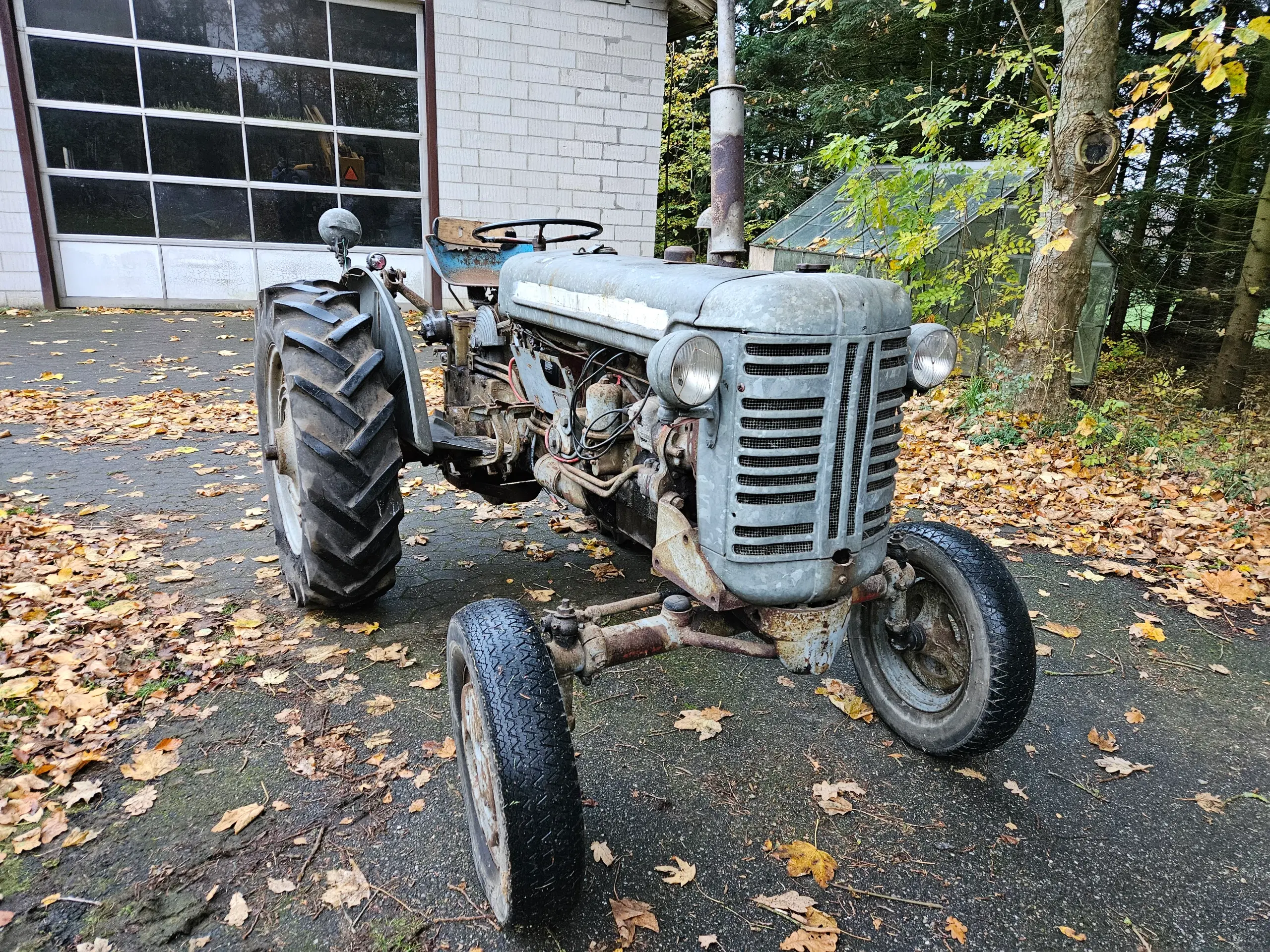 IH Farmall 235  Benzin Galvaniseret Specialmodel