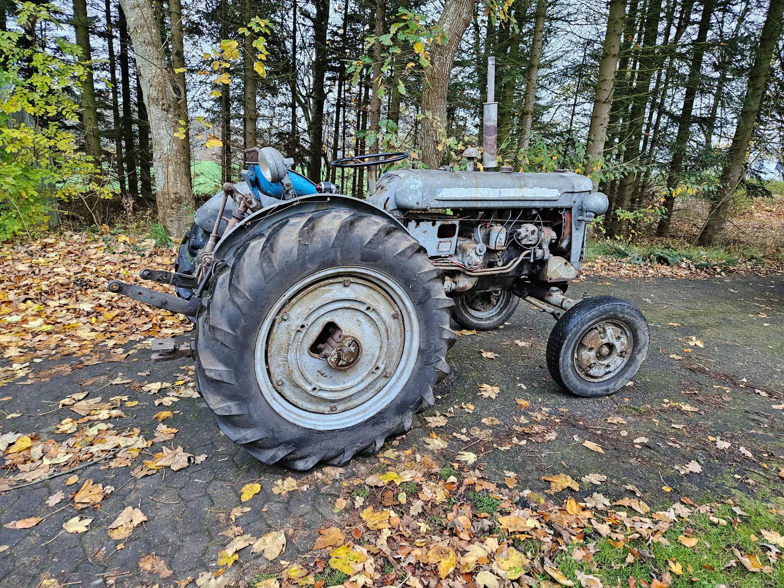 IH Farmall 235  Benzin Galvaniseret Specialmodel