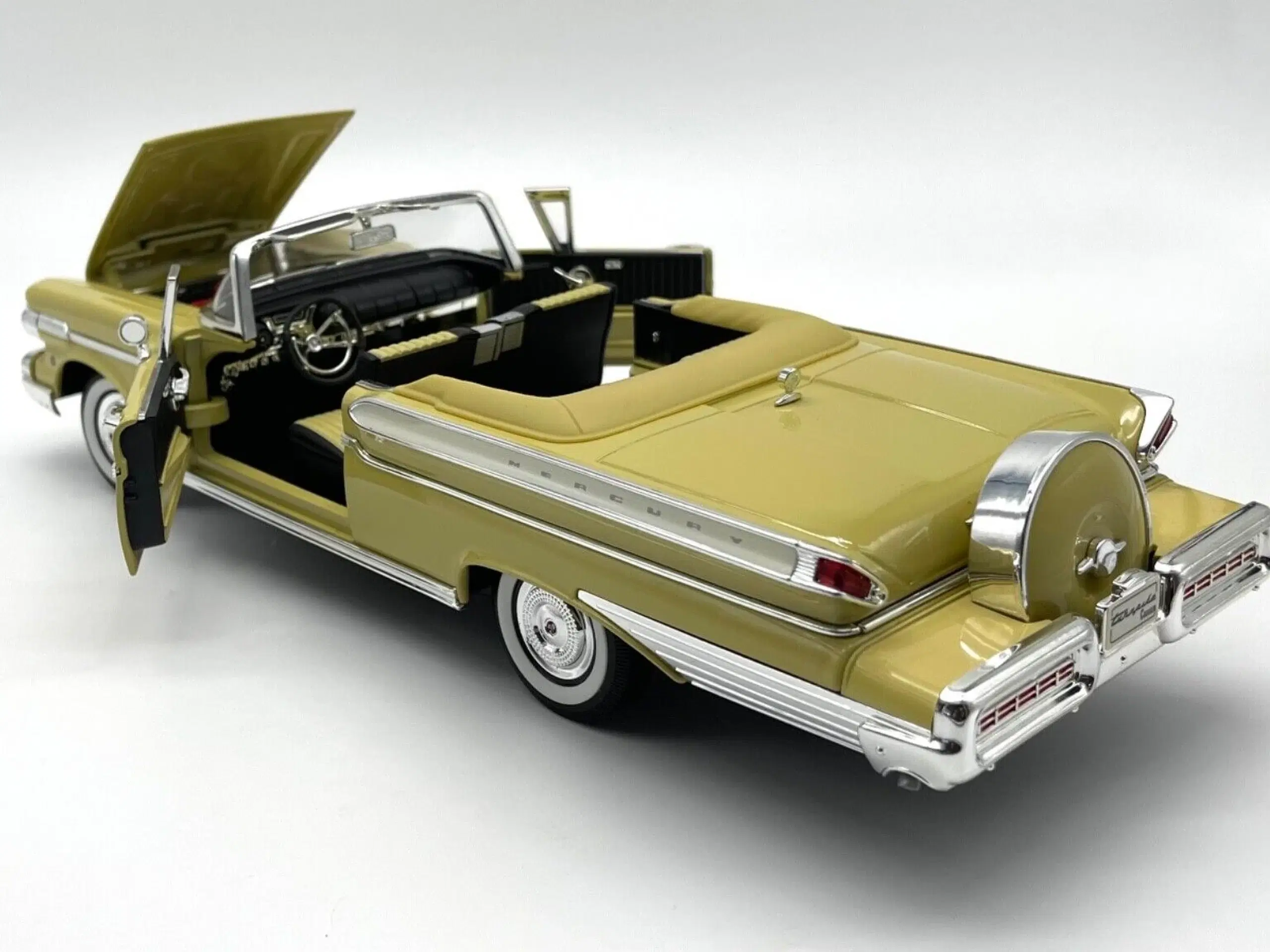 1957 Mercury Turnpike Cruiser - 1:18