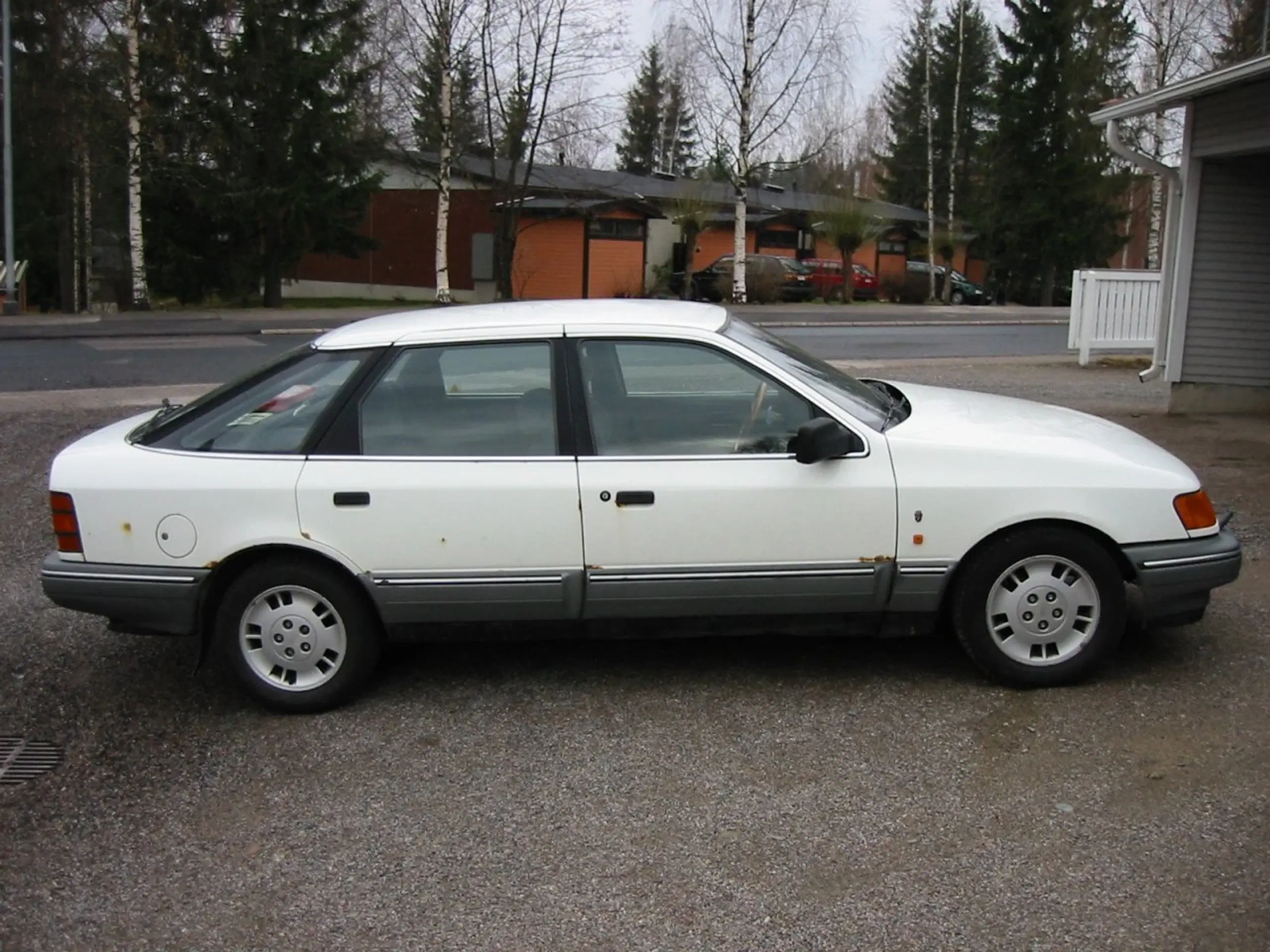 Fabriksny original inderskærm Ford Scorpio