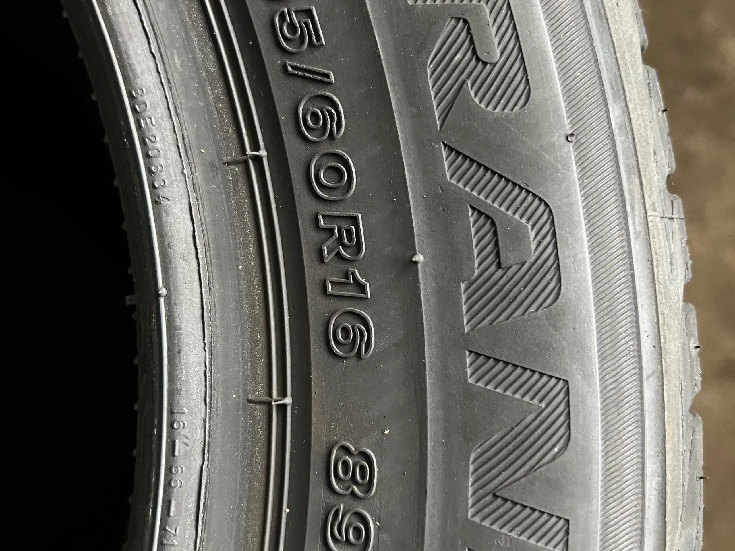 Bridgestone 195/60R16 sommerdæk