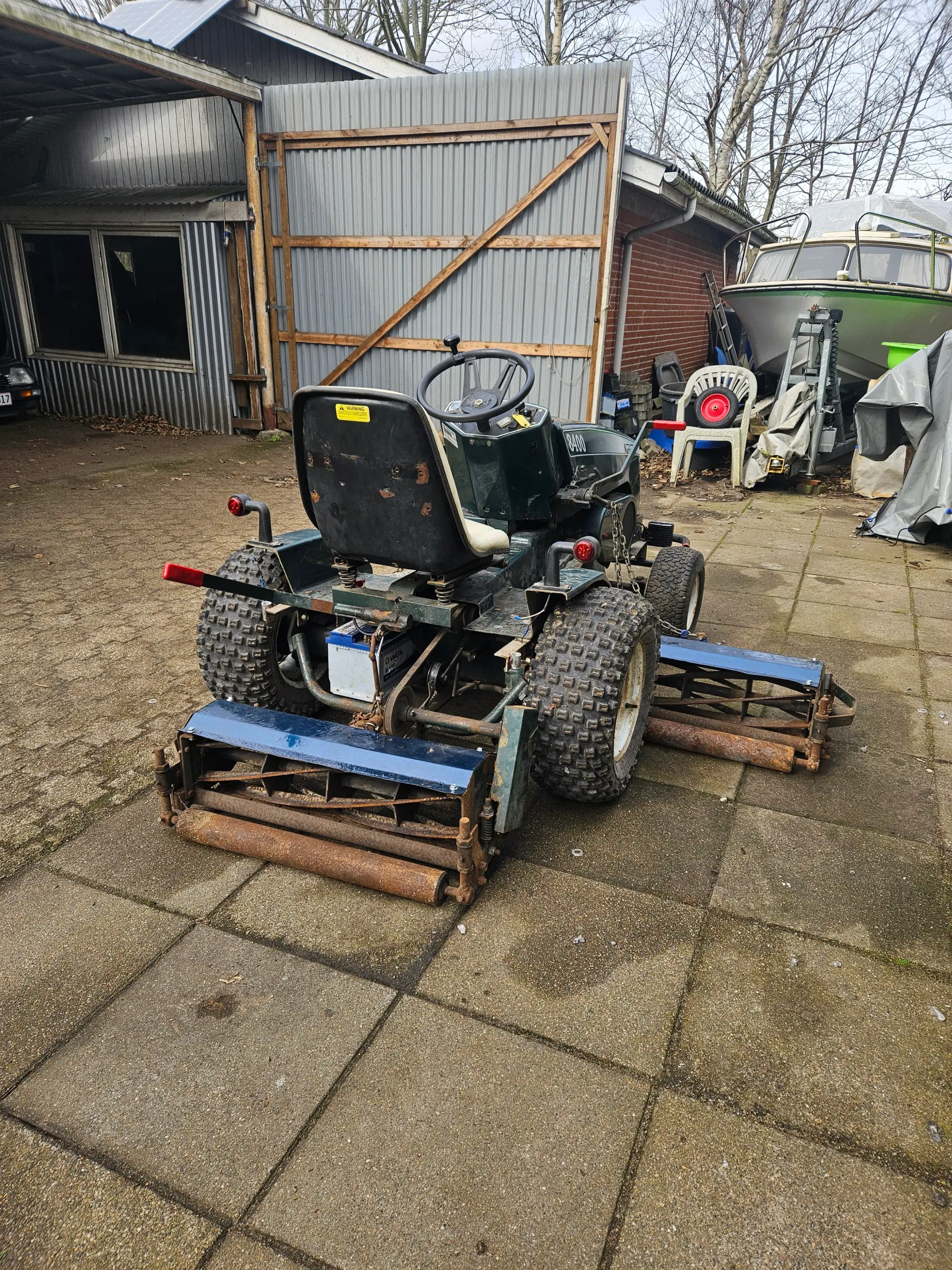 national 8400 plæne tractor