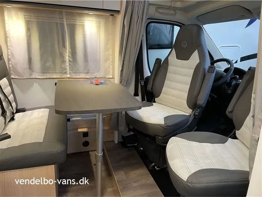 2024 - SunLight VAN V66 Adventure Edit   Sunlight Van en hybrid mellem camper van og en traditionel autocamper