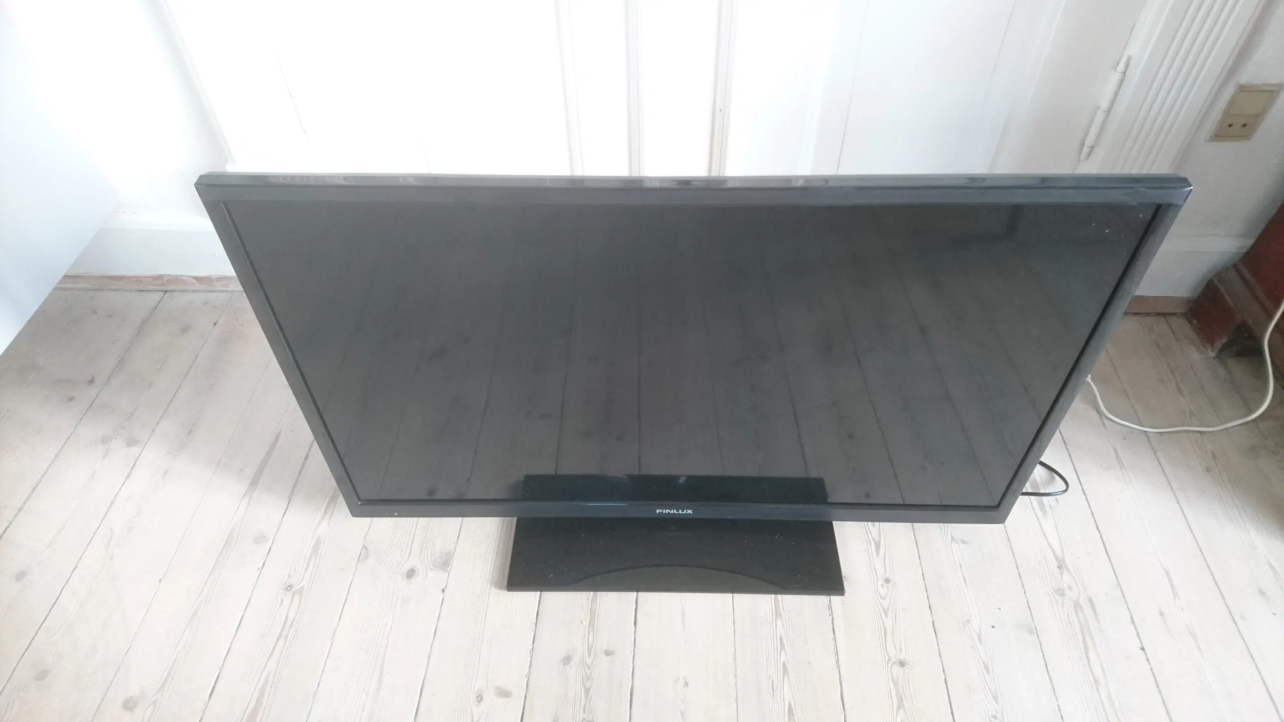 Finlux 39" faldskærm