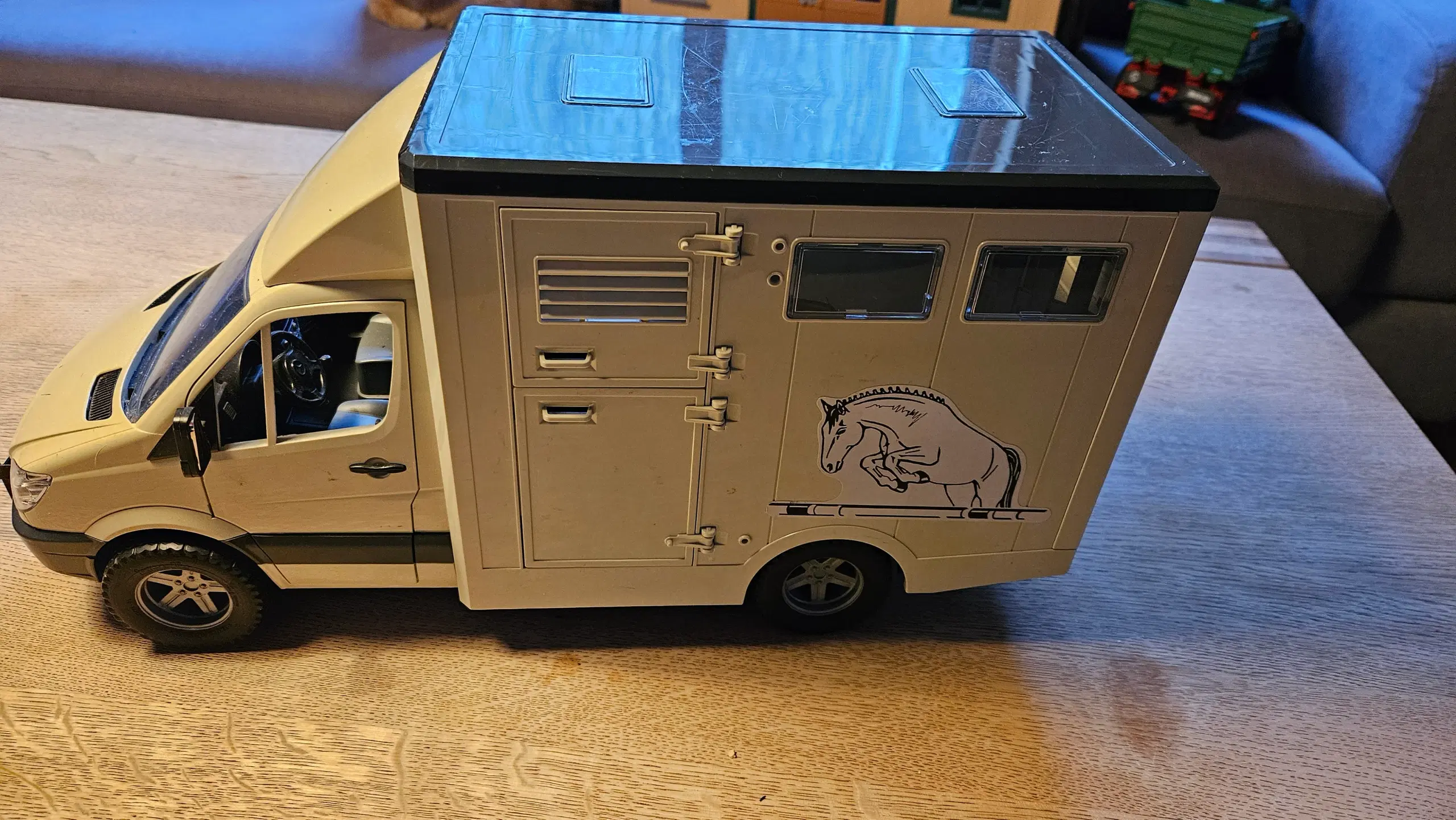 Schleich Mercedes Bil-hestetrailer