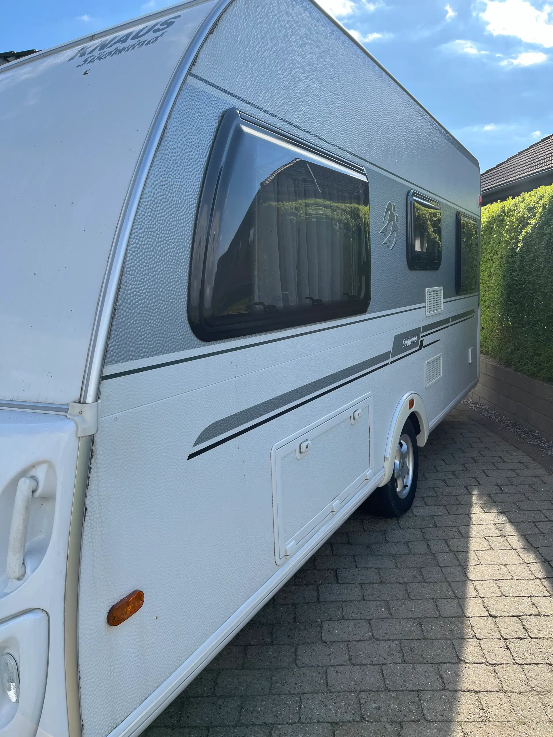 Campingvogn Knaus Südwind 450 FU