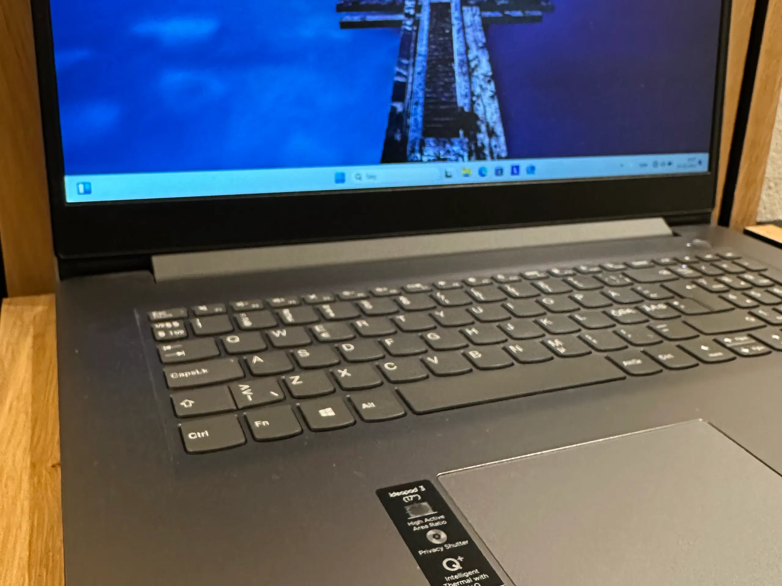 Lenovo Bærbar 17,3”