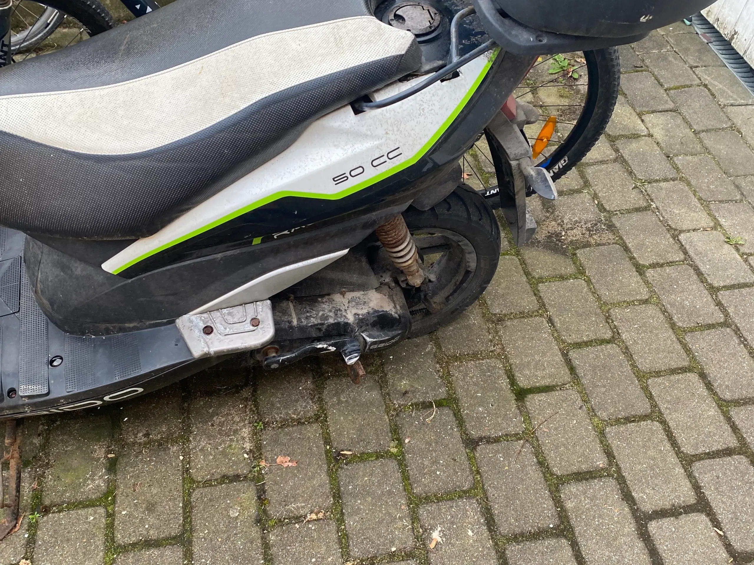 Vga scooter m nummerplade