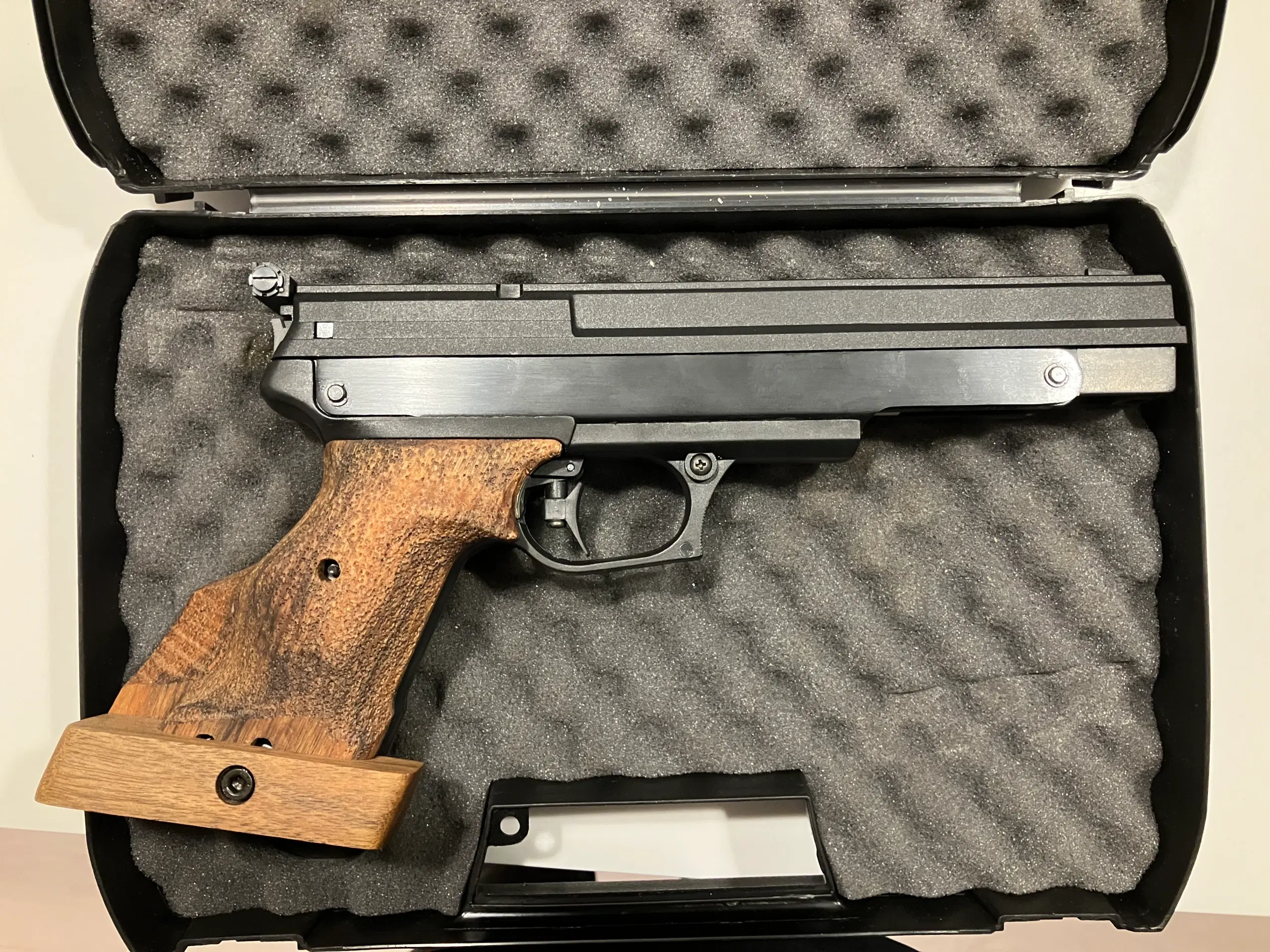 Luftpistol Gamo 4,5