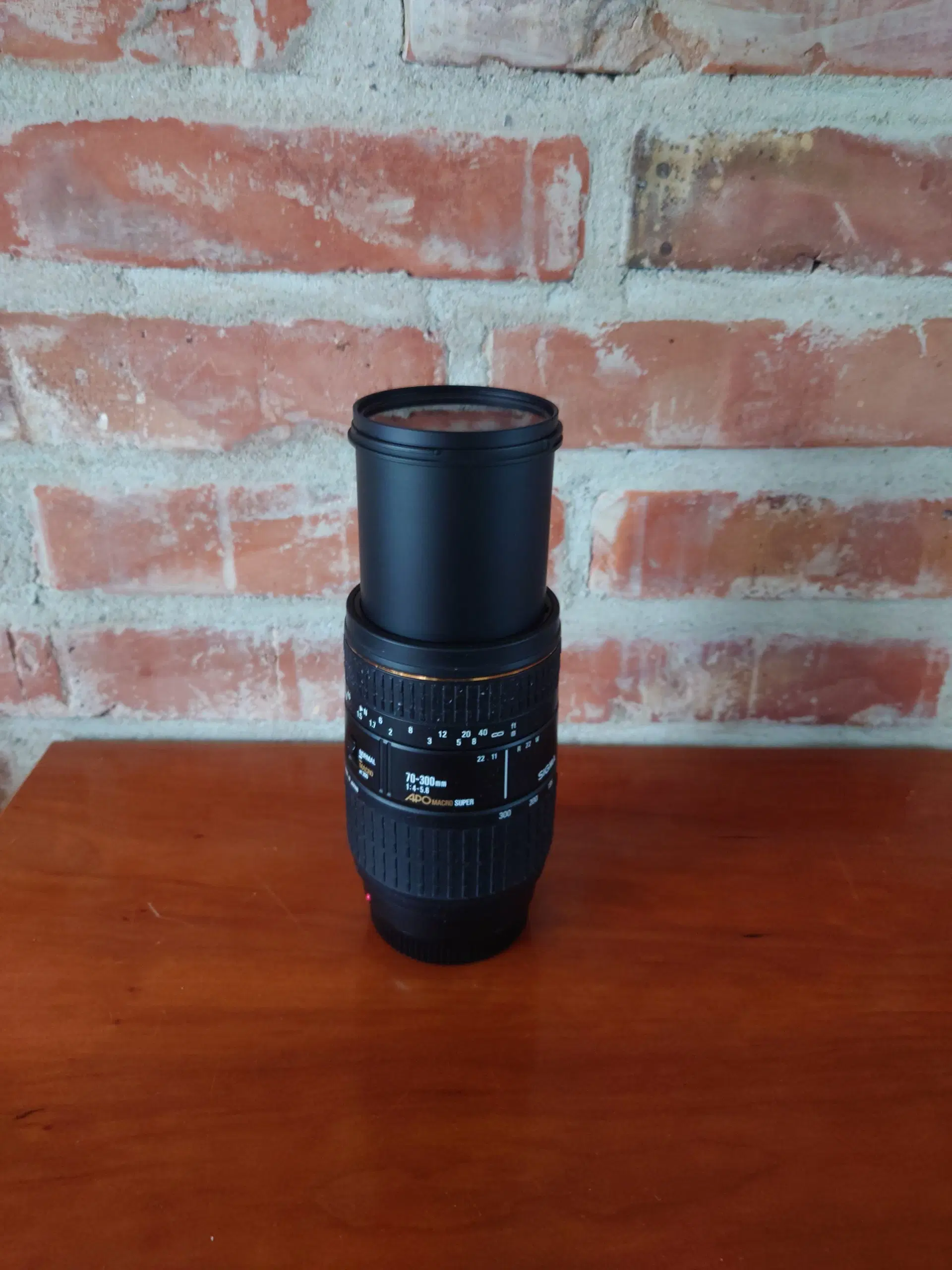 Sigma 70-300mm f 4-56 APO Macro til Sony A-mount