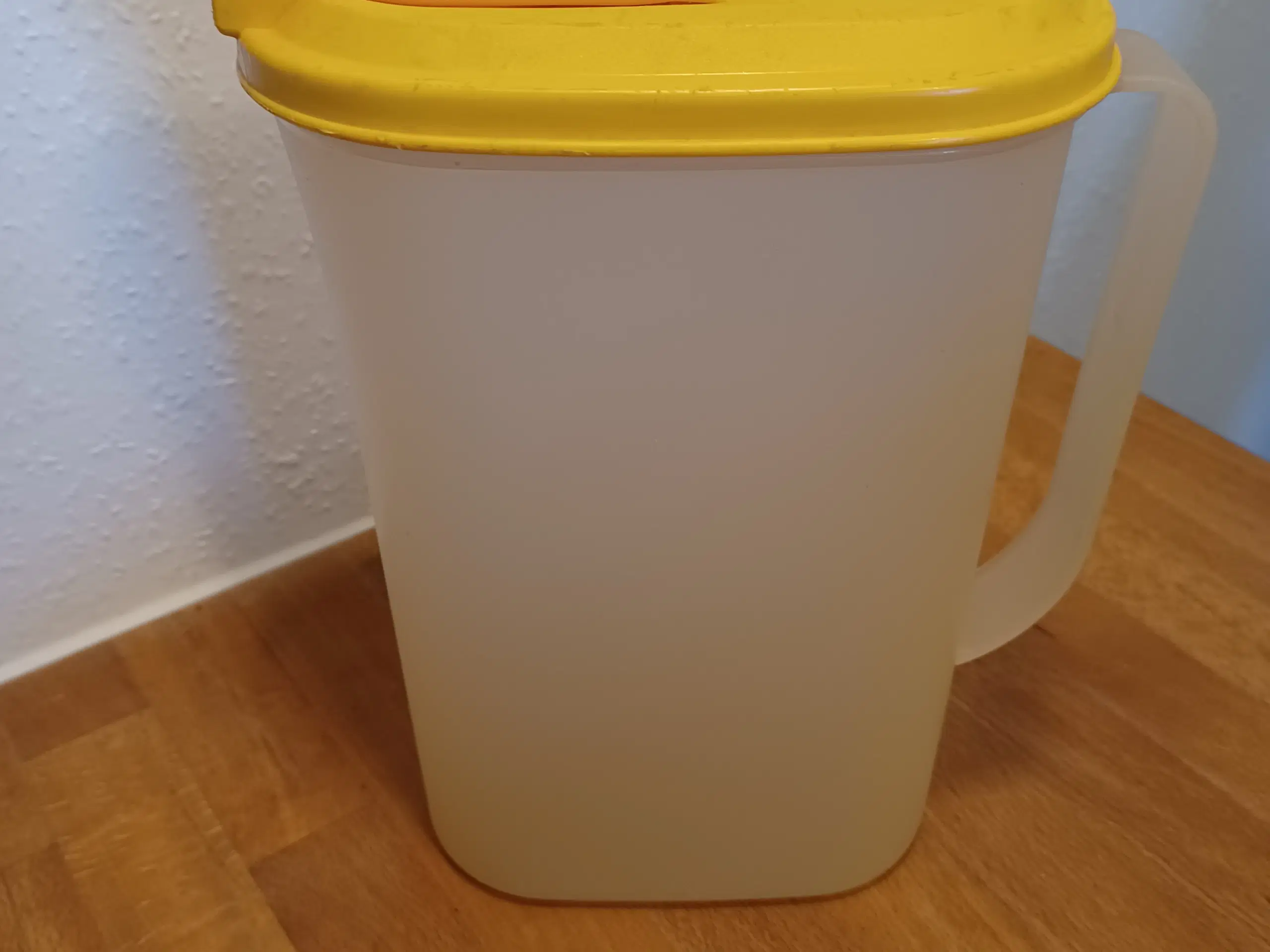 Tupperware kande