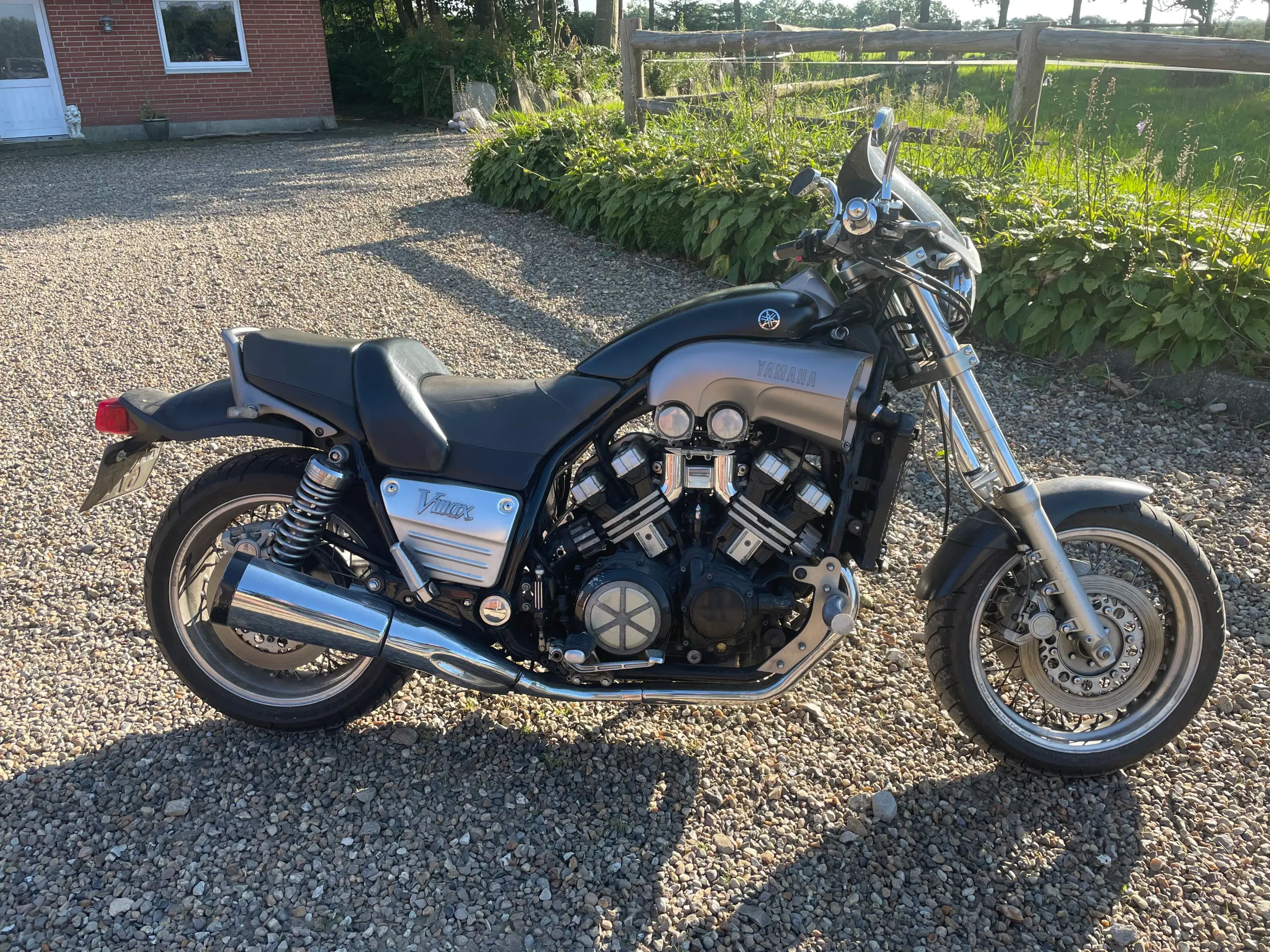 Yamaha v Max