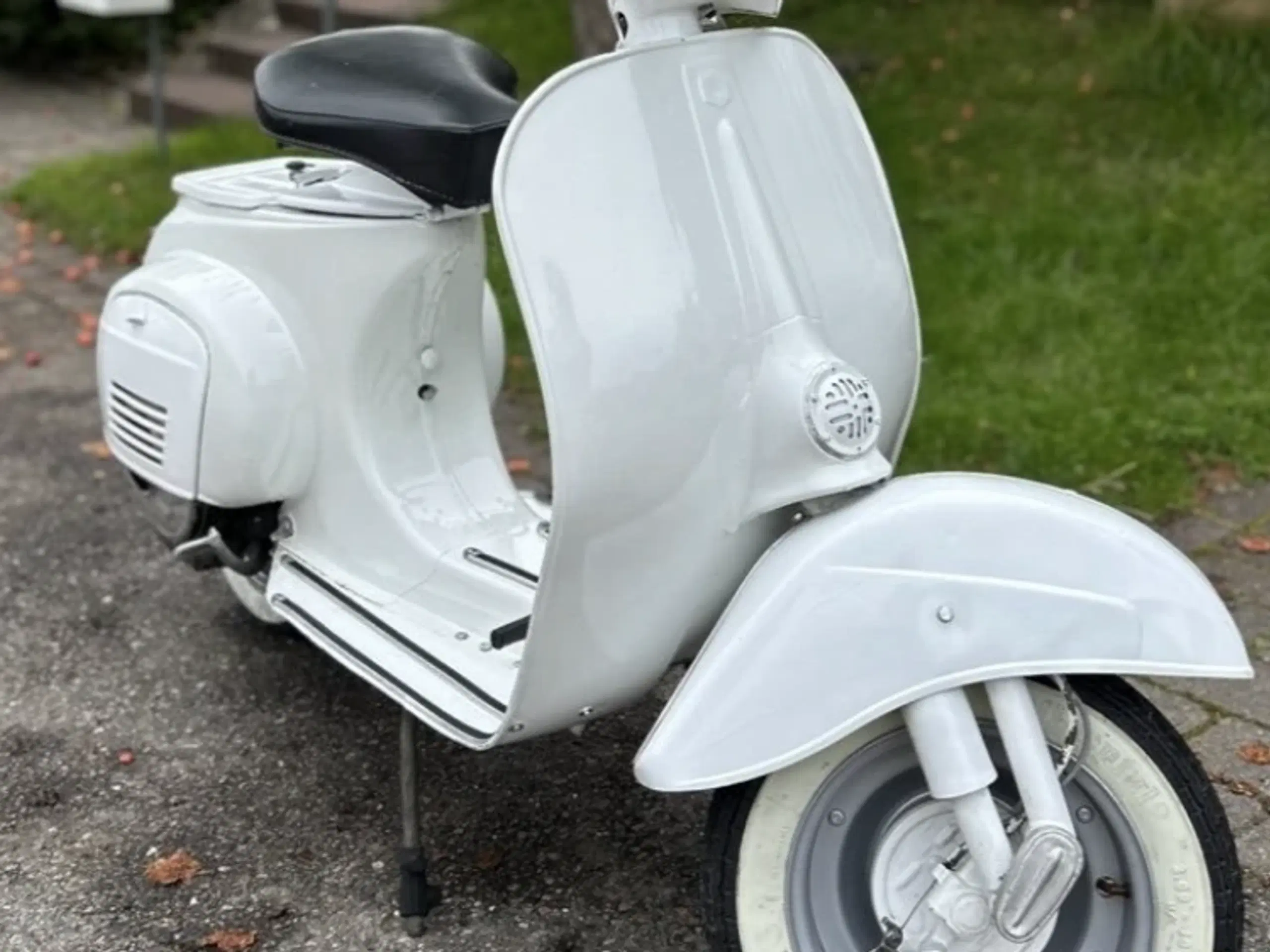 Vespa 50 sælges som projekt