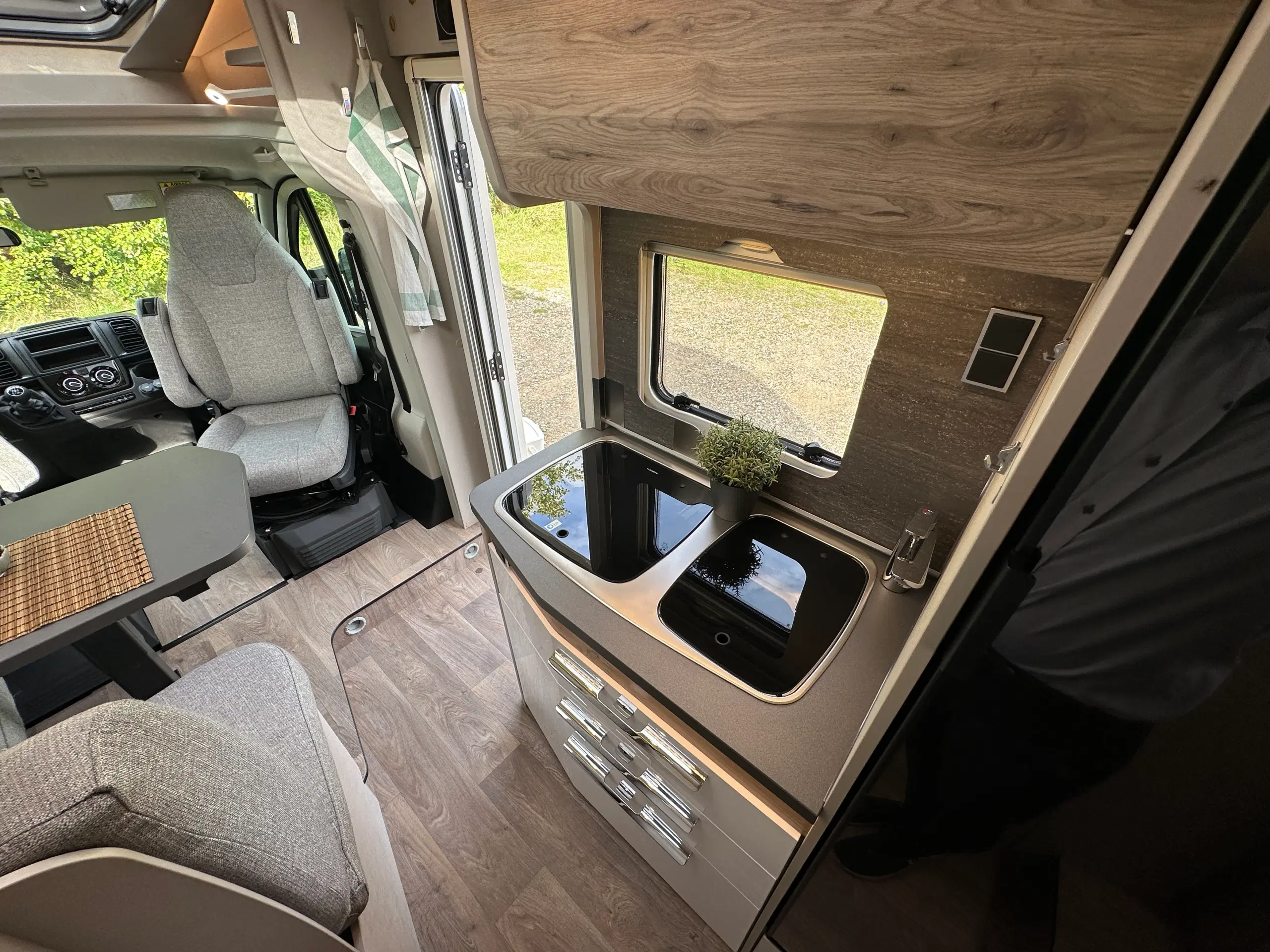 VOGN 8 | Autocamper udlejes | HYMER- EXSIS T580