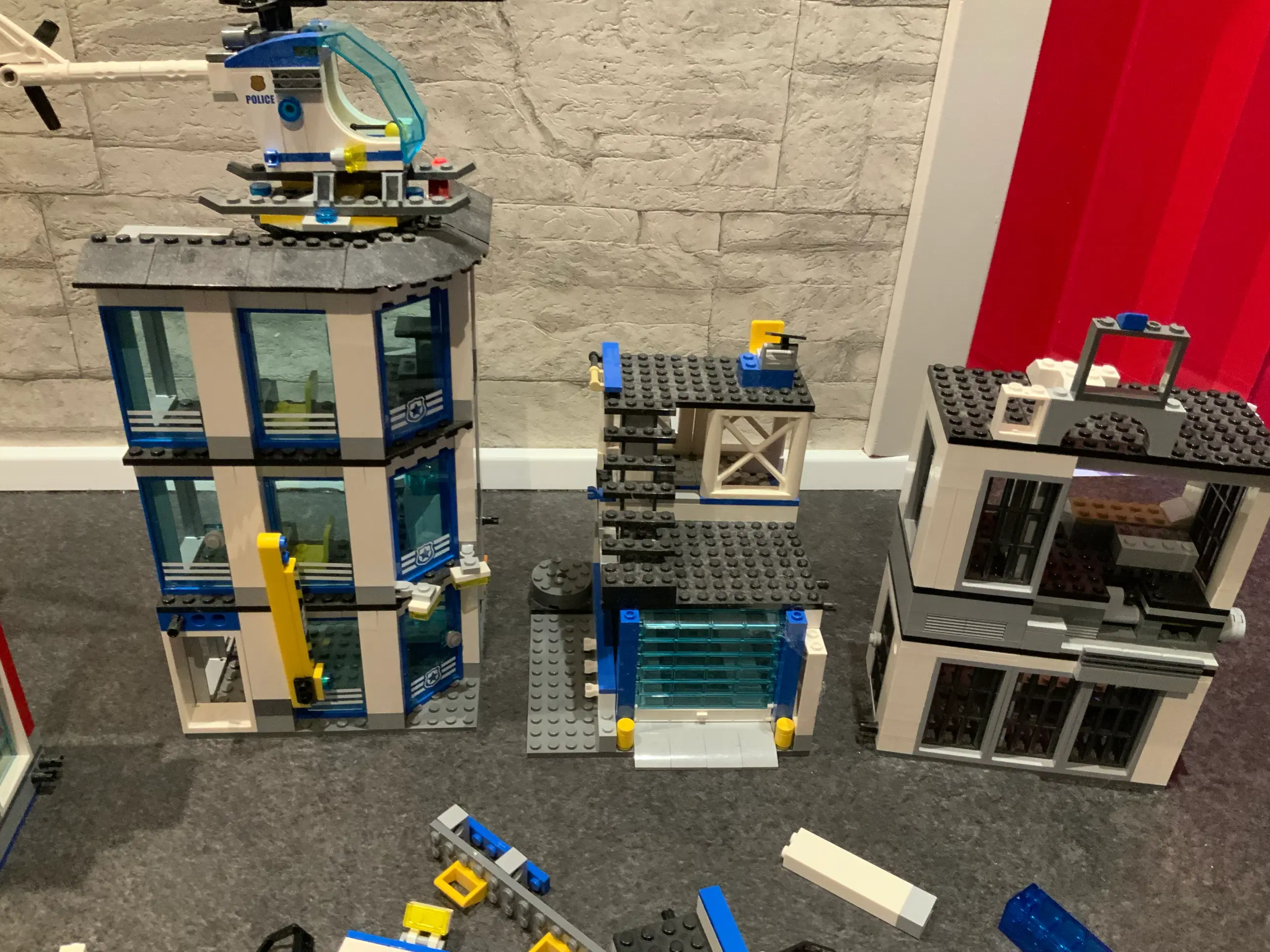 Lego politi og brandstation