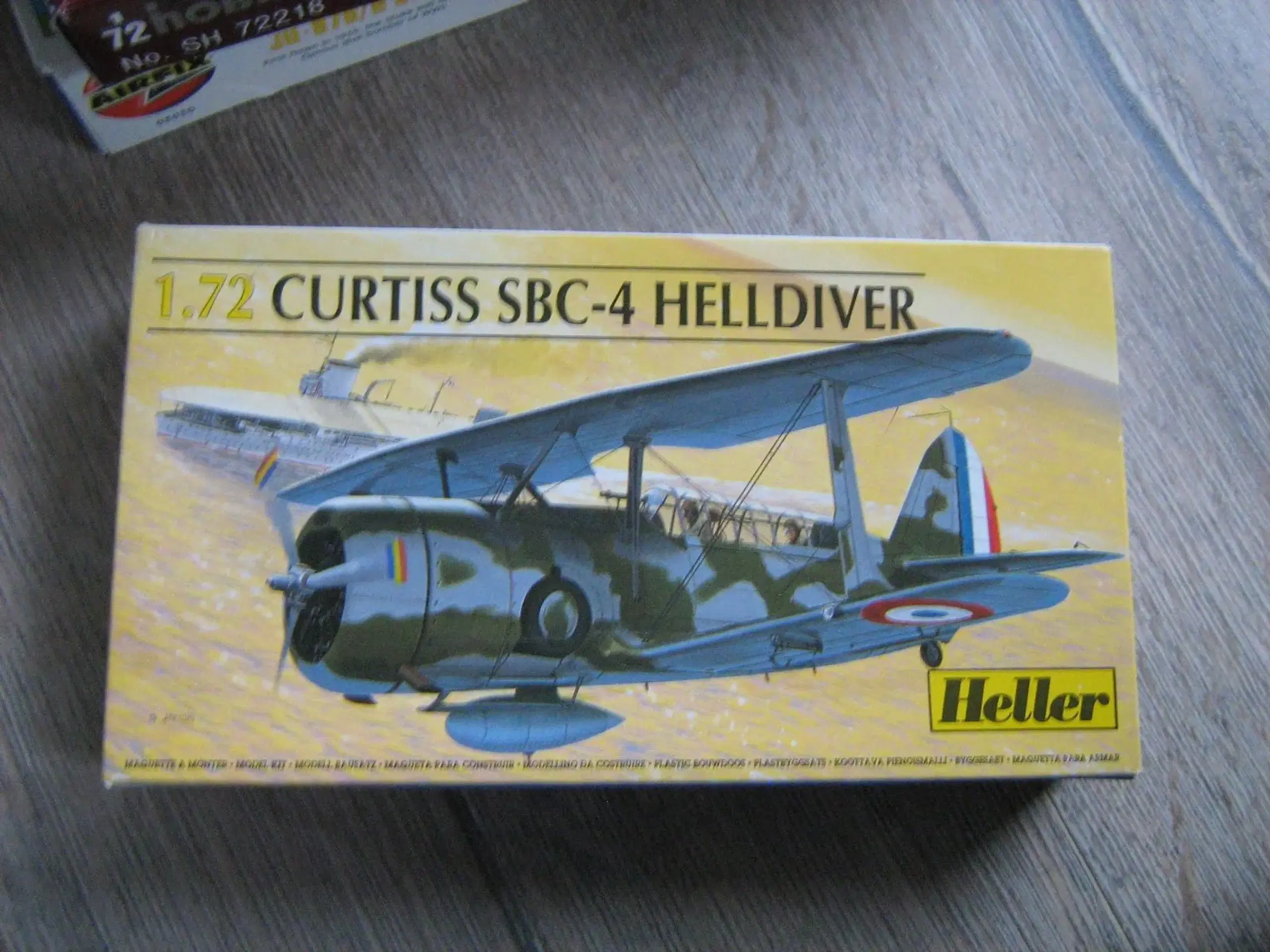 Heller  Curtiss Helldiver  1/72