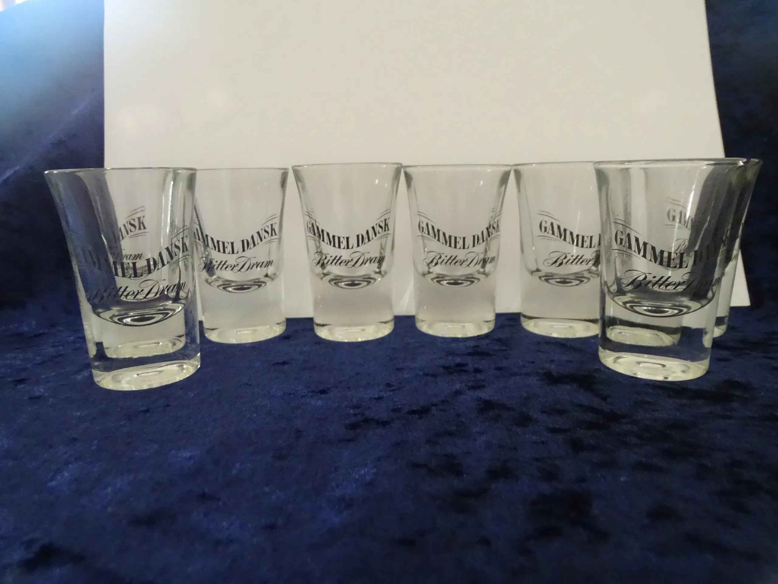 8 intakte Gammel Dansk glas